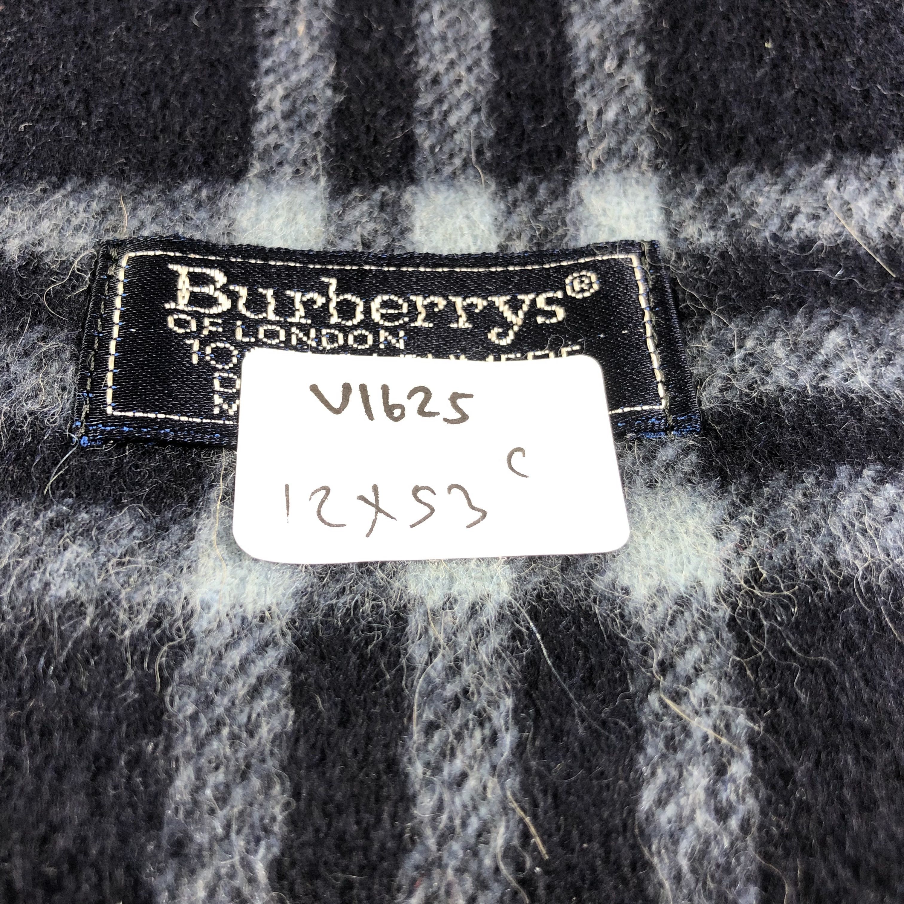 Burberry Burberrys Blue Nova Check Cashmere Scarf Muffler V1625 Size ONE SIZE - 5 Thumbnail