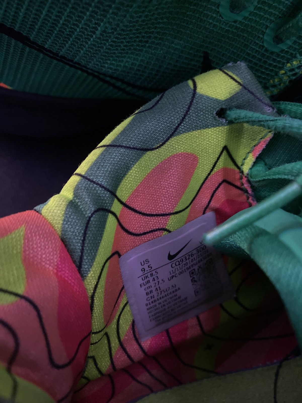 image of Nike Kyrie 7 Weatherman Shoes in Green, Men's (Size 9.5)