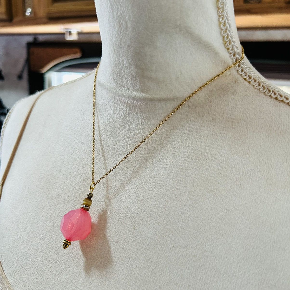 Handmade Handcrafted faceted pink lucite pendant on chain necklace Size ONE SIZE - 3 Thumbnail