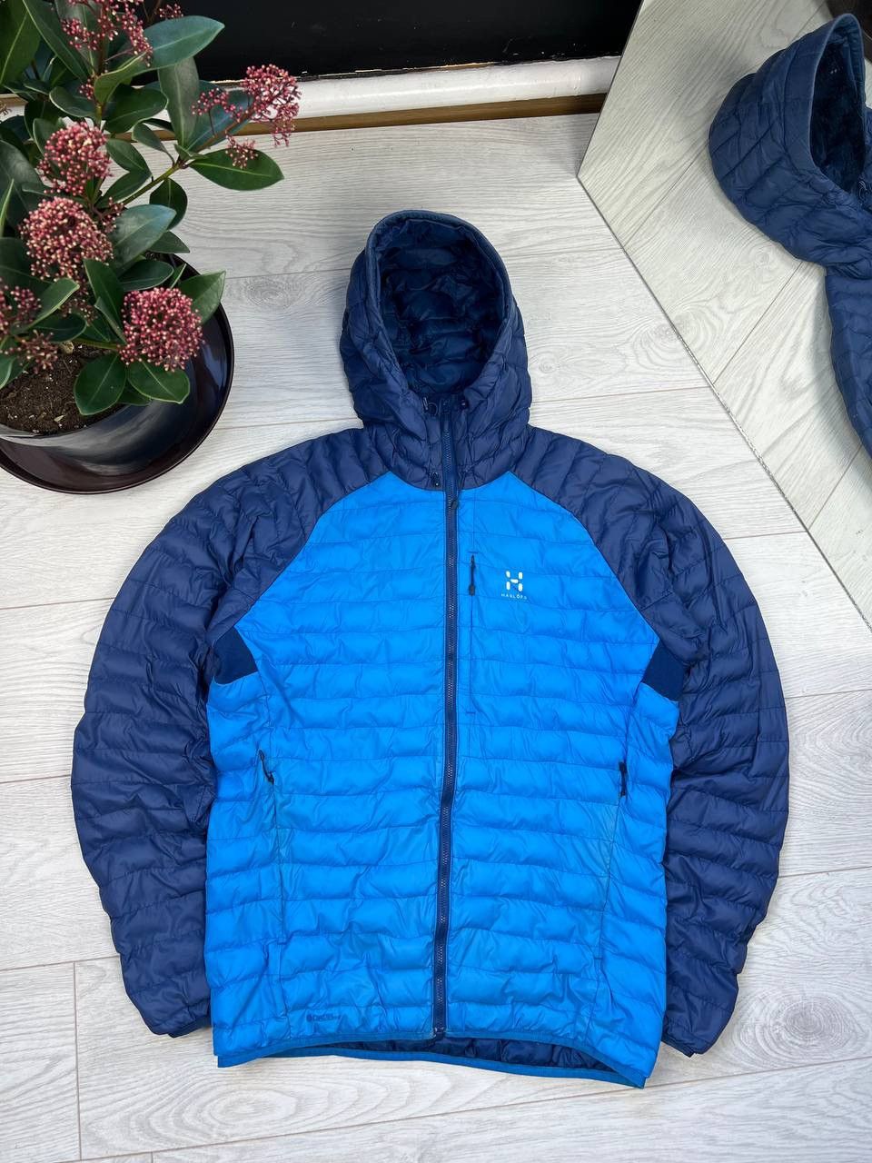 Haglofs Haglöfs Men's Full Zip Long Sleeve Hooded Puffer Jacket M Size US M / EU 48-50 / 2 - 1 Thumbnail