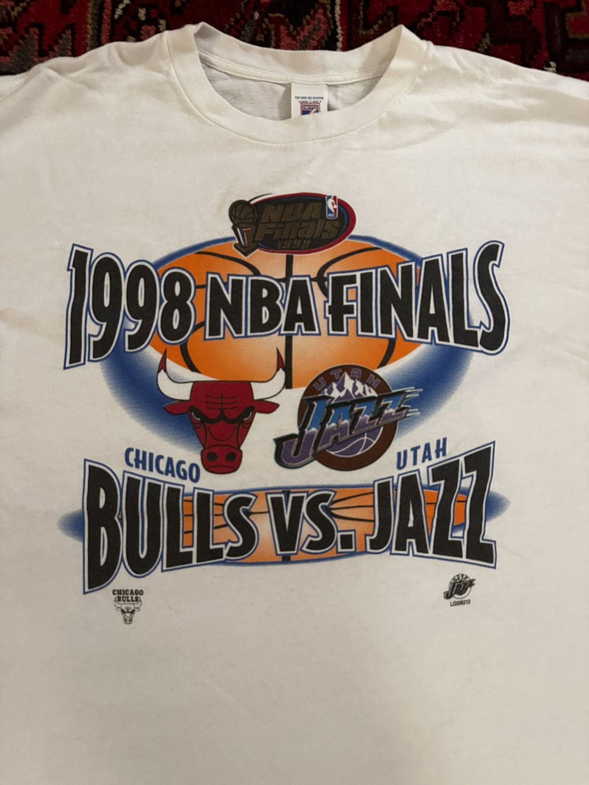 Vintage 1998 NBA Finals T-Shirt Size US XL / EU 56 / 4 - 2 Thumbnail