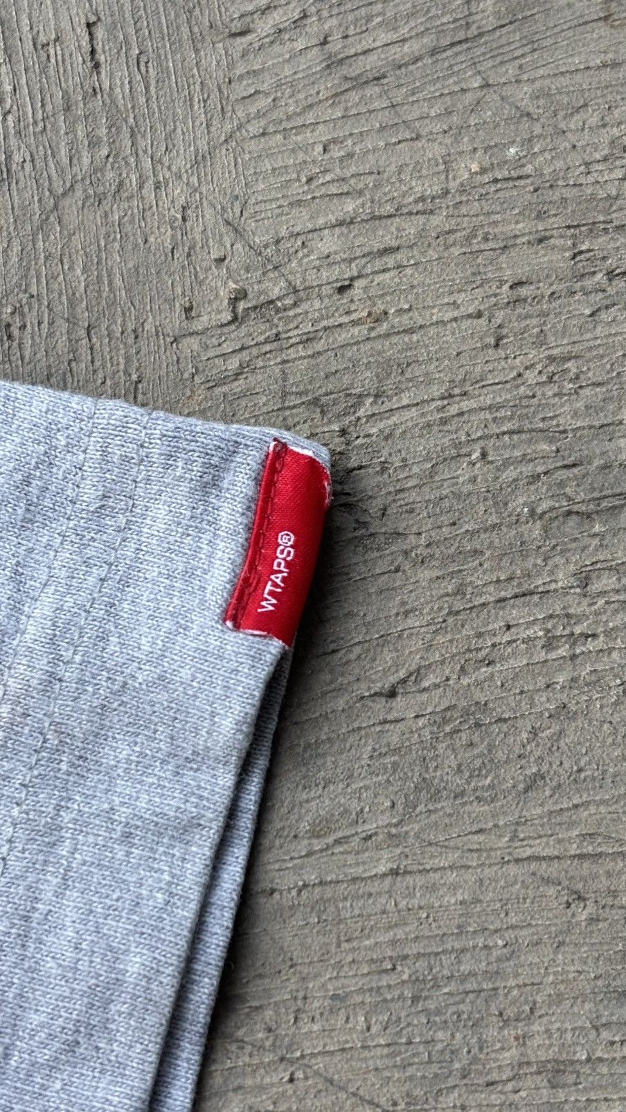 Neighborhood × Wtaps WTAPS WTVUA Logo Print T-shirt Grey Size US M / EU 48-50 / 2 - 5 Thumbnail