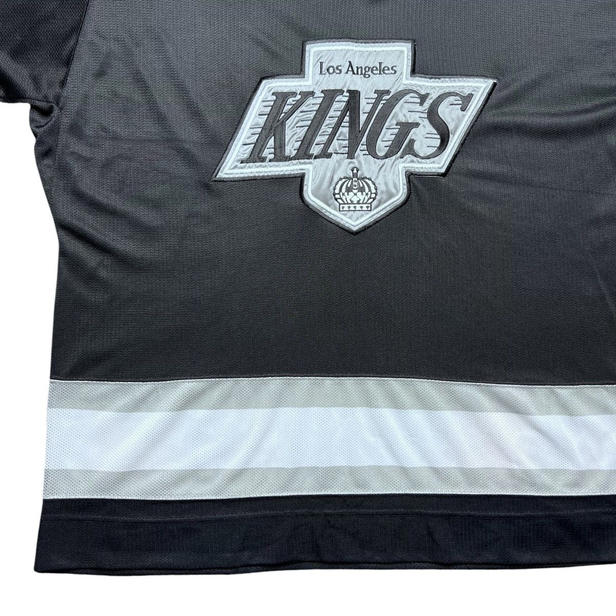 Starter 1990s NHL Los Angeles Kings Starter Black Spell Out Jersey Size US L / EU 52-54 / 3 - 6 Thumbnail