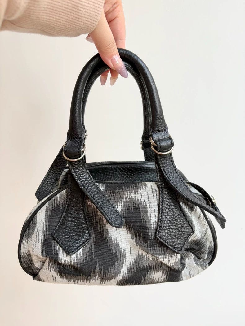 Vivienne Westwood Vivienne Westwood size os Black and white leopard print han Size ONE SIZE - 2 Thumbnail