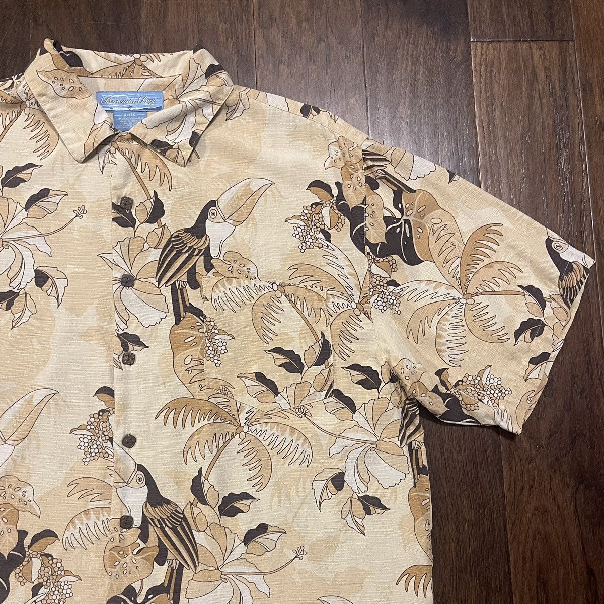 Silk Laundry Vintage Bermuda Bay Hawaiian Silk Camp Shirt Size US XL / EU 56 / 4 - 1 Thumbnail
