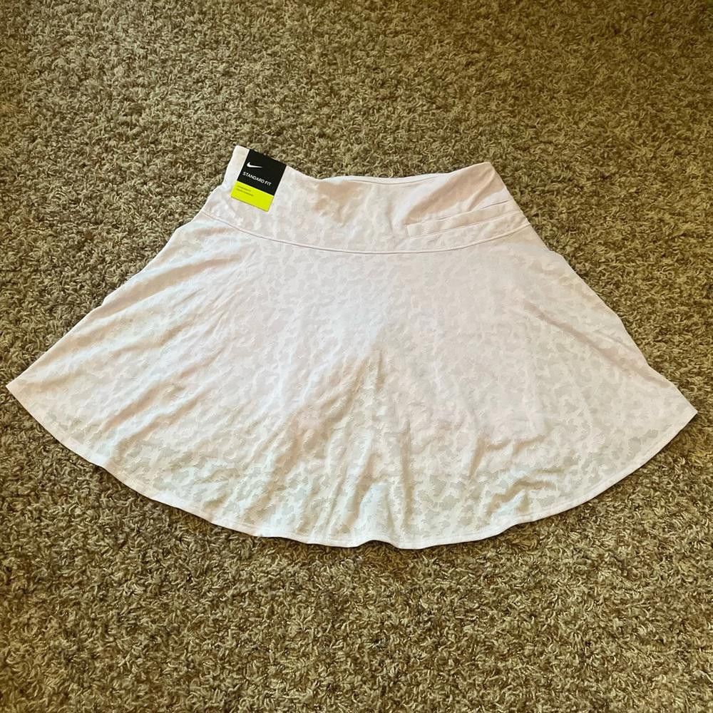 Nike Nike Wmns Breathe Fairway 15" Golf Skorts Sample Size 28" / US 6 / IT 42 - 2 Thumbnail