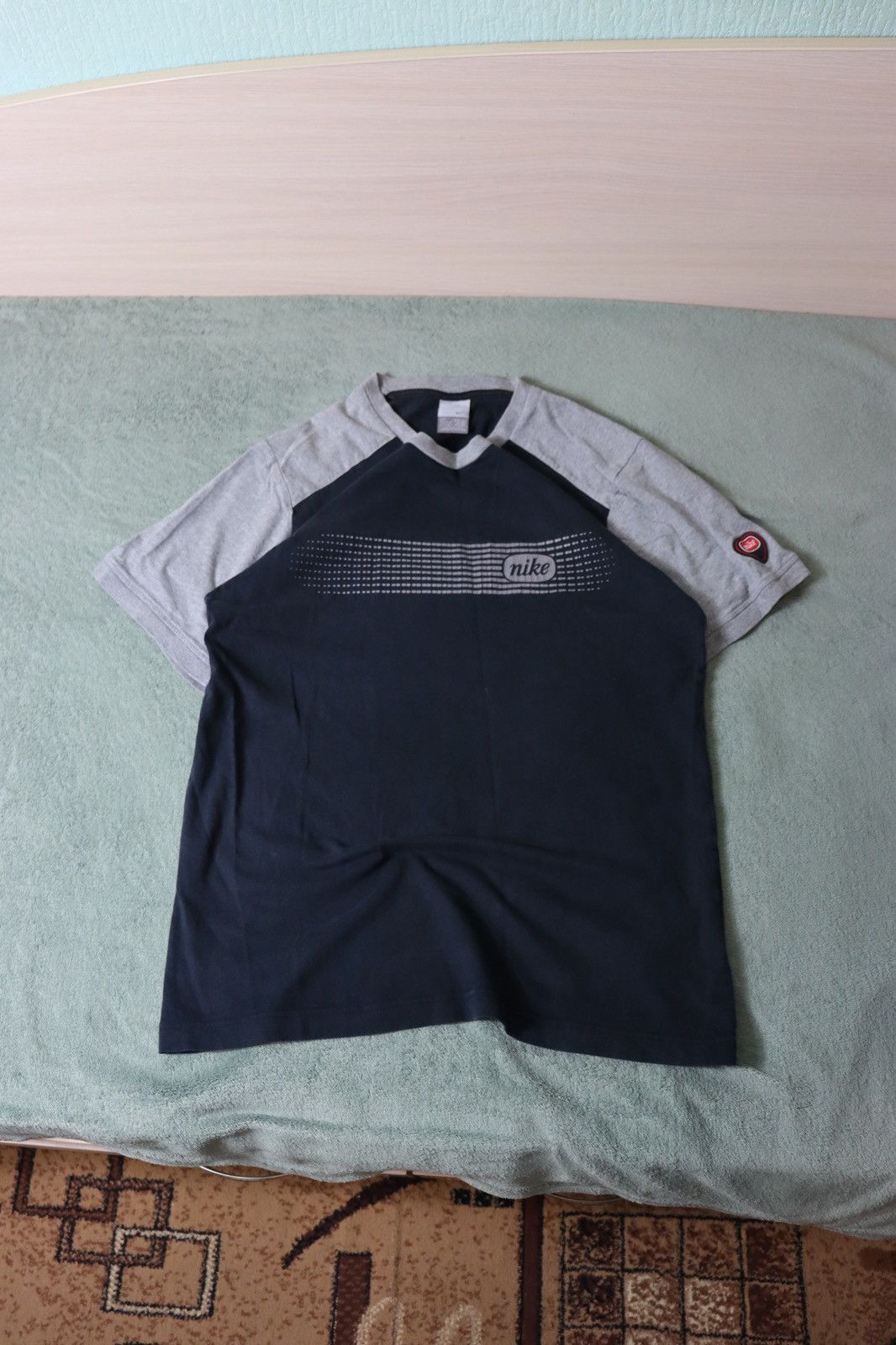 Nike Nike Early 2000s Graphic Tee Blue/Grey Preshrunk Cotton Rare Size US L / EU 52-54 / 3 - 3 Thumbnail