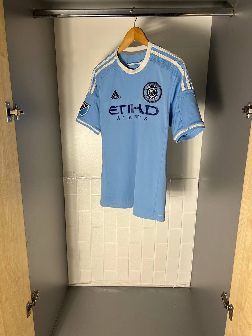 Adidas VINTAGE ADIDAS FC NEW YORK CITY SOCCER JERSEY RETRO Y2K 90s Size US M / EU 48-50 / 2 - 3 Thumbnail