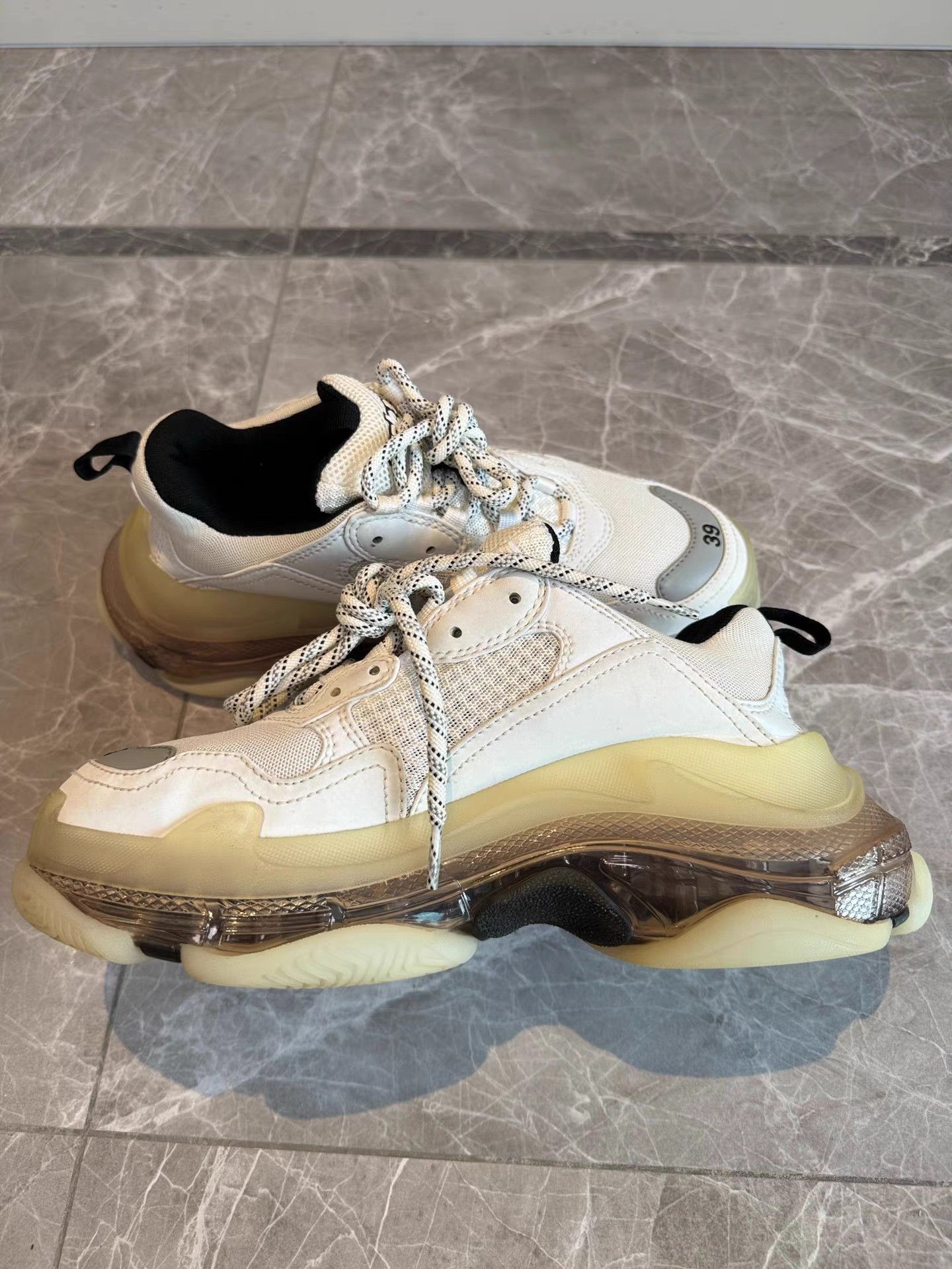 Balenciaga Balenciaga Triple S Sneakers K6 Size US 6 / EU 39 - 5 Thumbnail