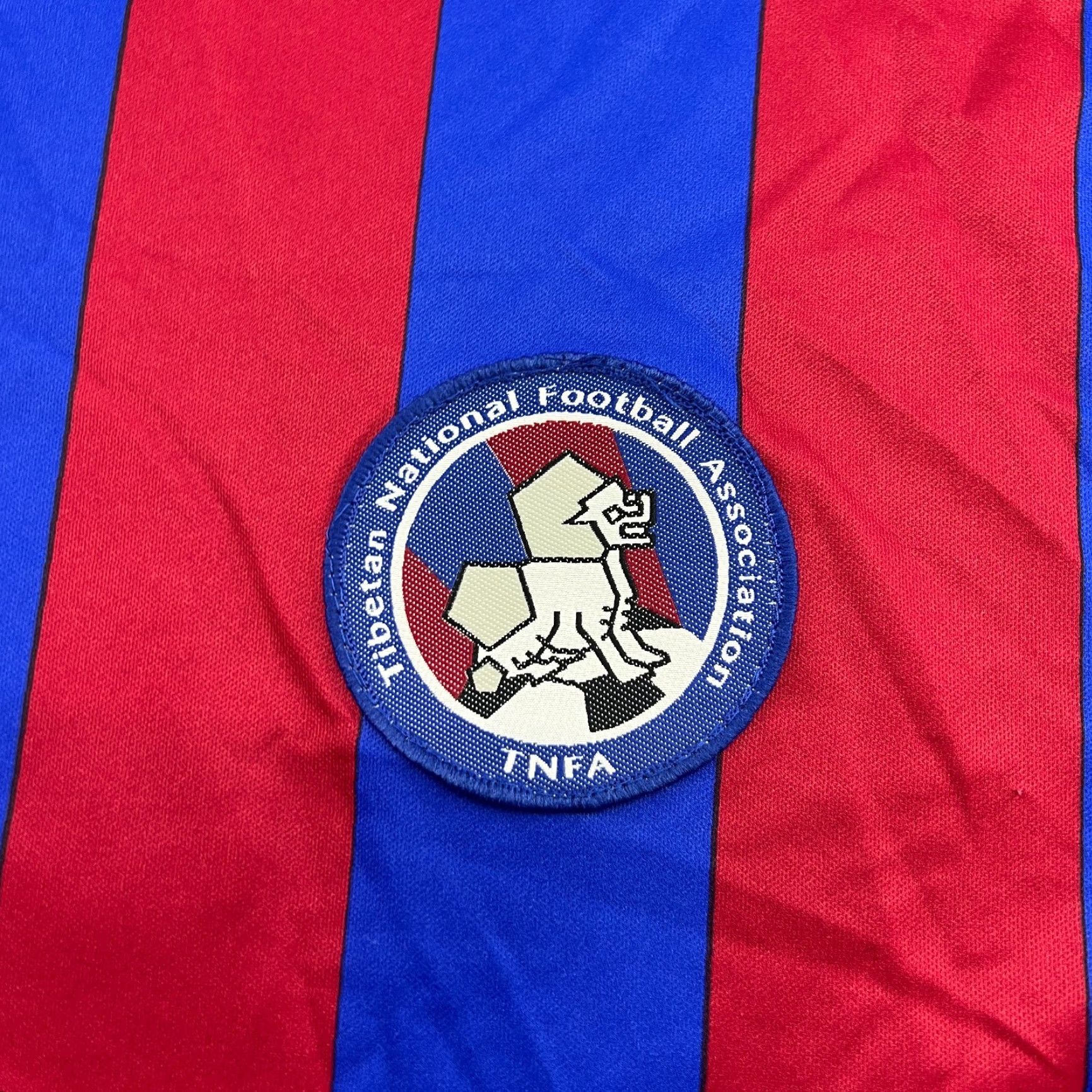 Hummel Tibet 2001 Home Mens Football Jersey Large Hummel Long Sleeves Adult Shirt Size US M / EU 48-50 / 2 - 3 Thumbnail