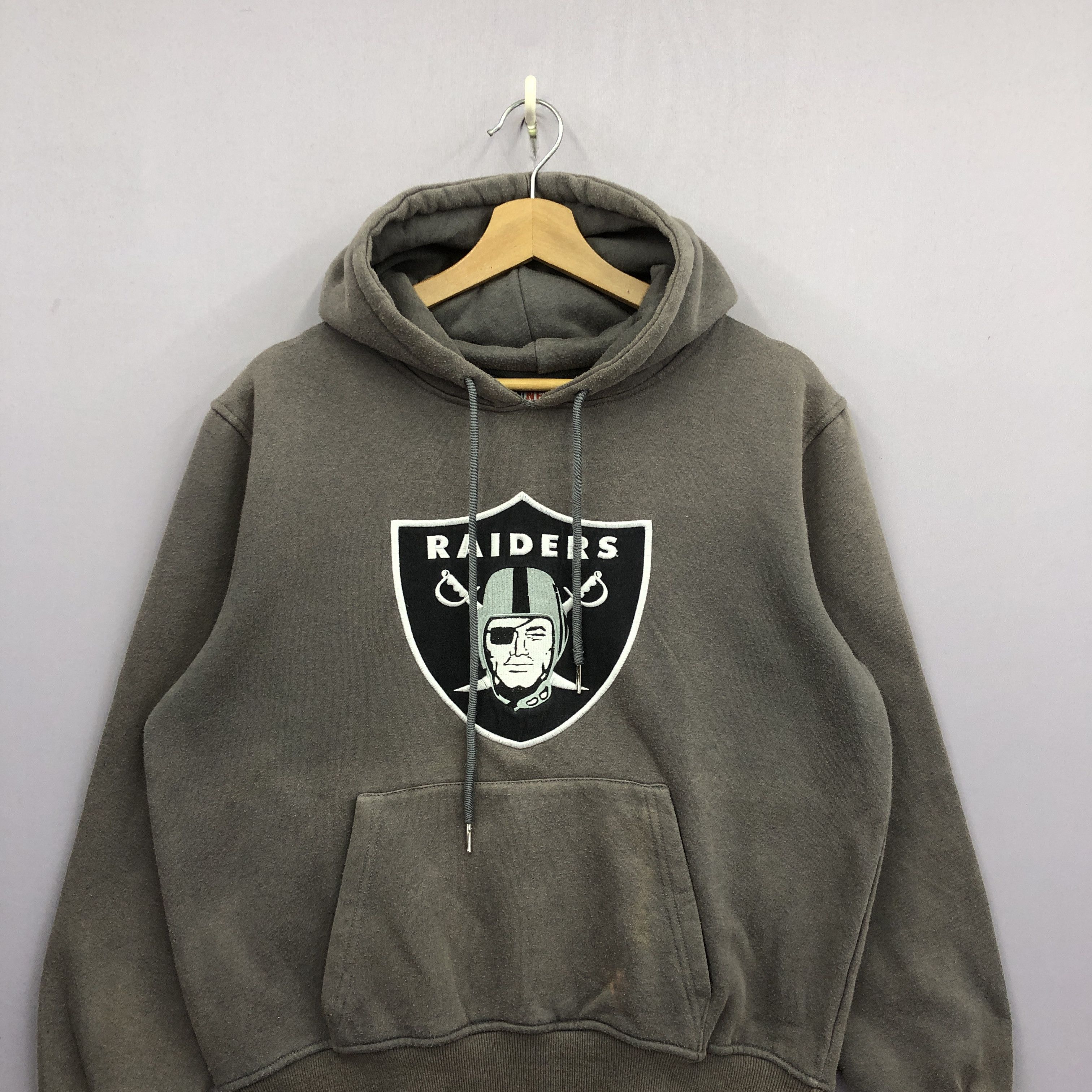 NFL × Vintage Vintage Oakland Raiders Hoodie Sweater NFL Sweatshirt Jumper Size US L / EU 52-54 / 3 - 4 Thumbnail