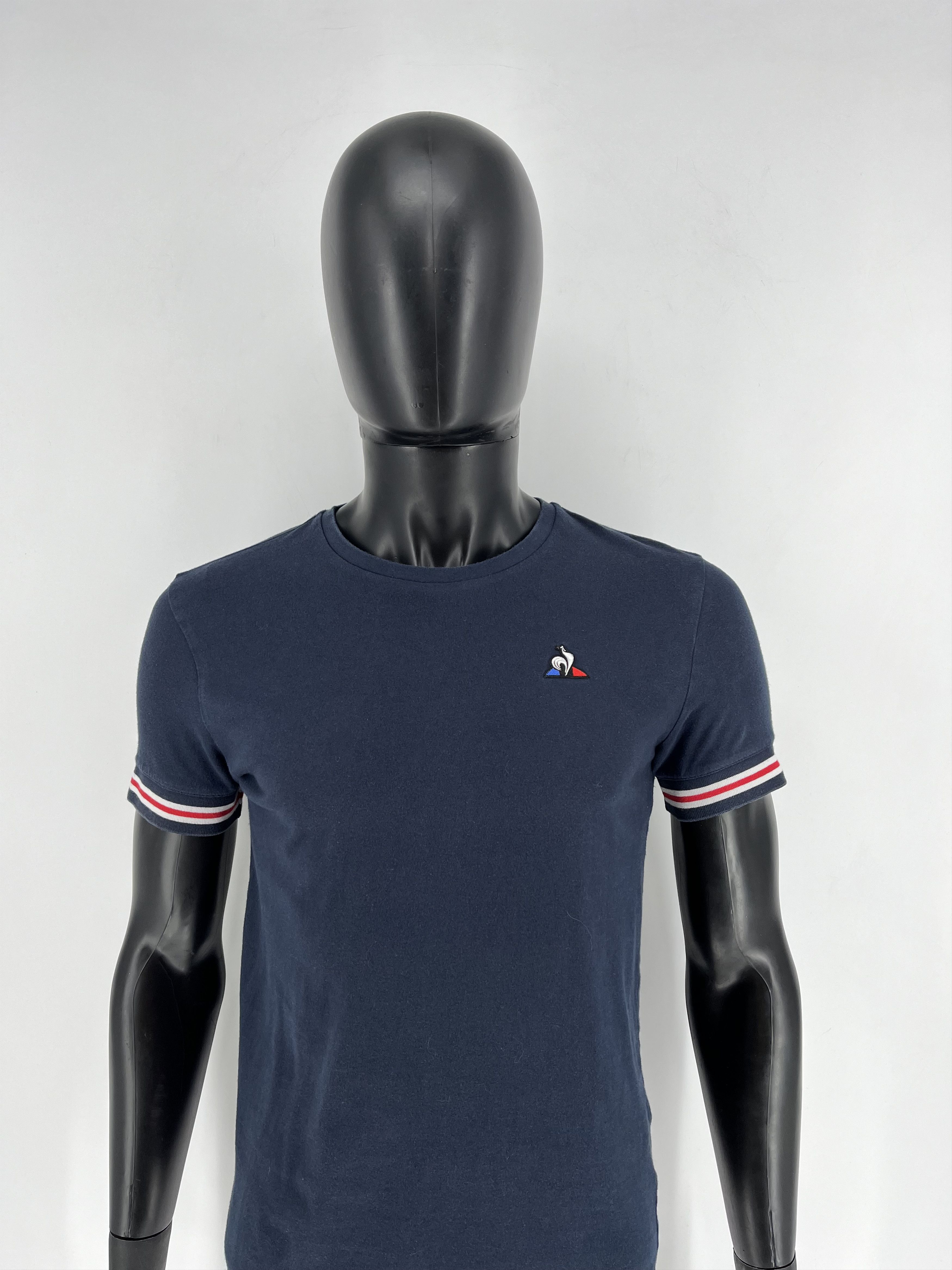 Le Coq Sportif × Vintage Vintage Y2K Le Coq Sportif Mini Logo T Shirt Size US S / EU 44-46 / 1 - 1 Thumbnail