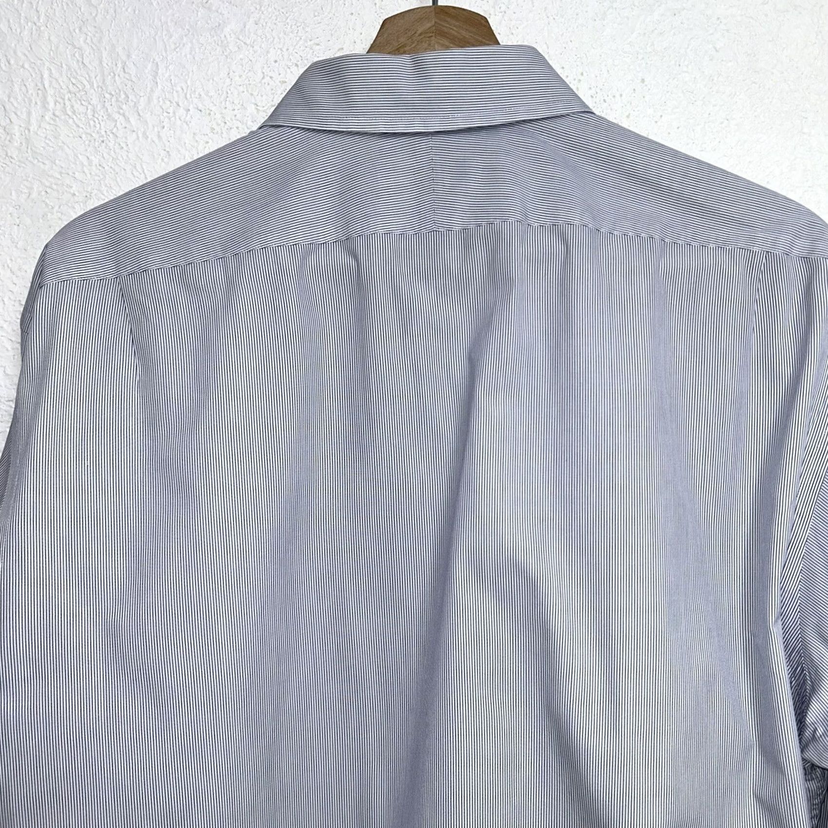 Vintage Hilditch & Key Shirt Men’s L/XL Blue Striped Long Sleeve Button Up Distressed Size US L / EU 52-54 / 3 - 8 Thumbnail