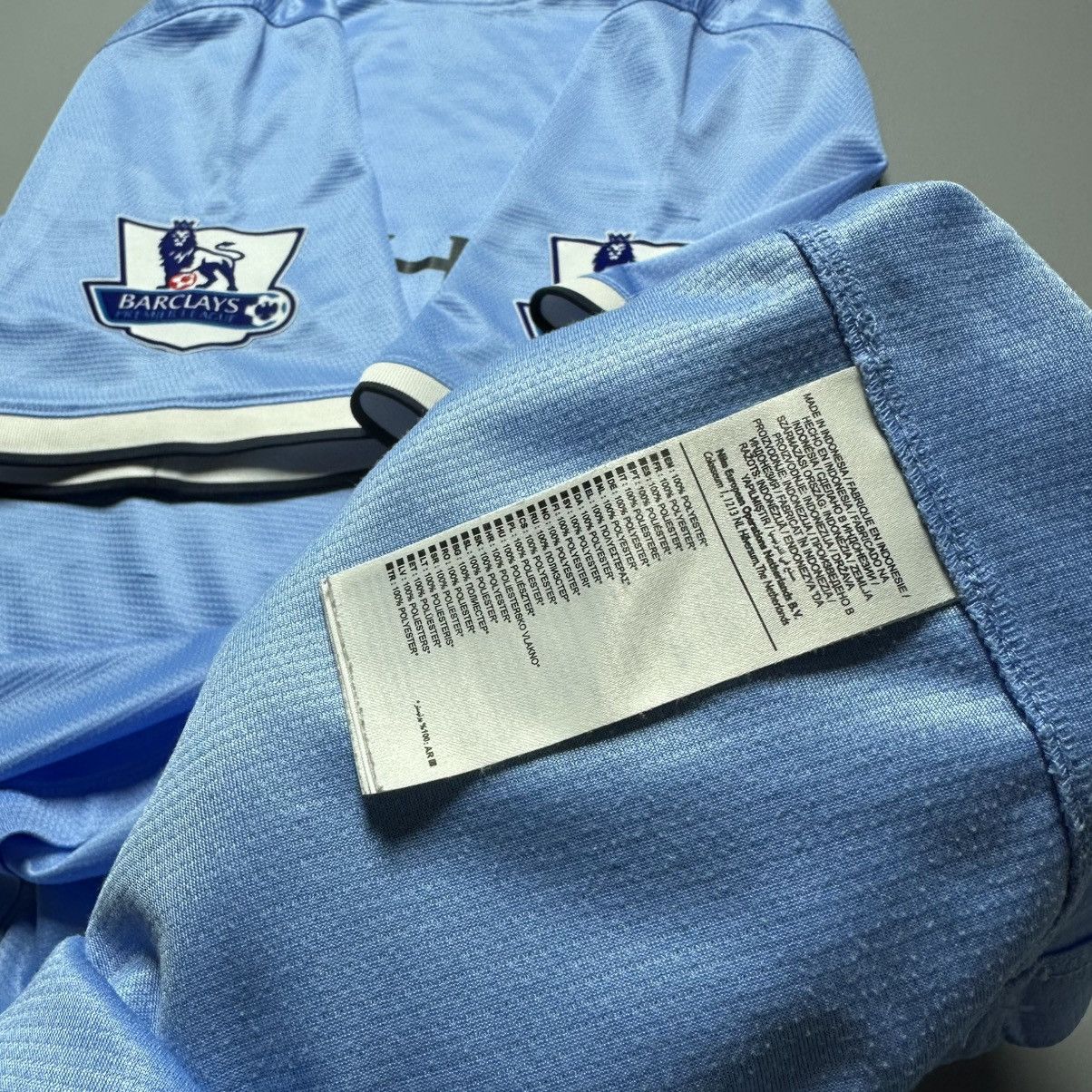 Nike MAN CITY NIKE 2013/2014 FOOTBALL HOME JERSEY #4 KOMPANY Size US XL / EU 56 / 4 - 15 Thumbnail