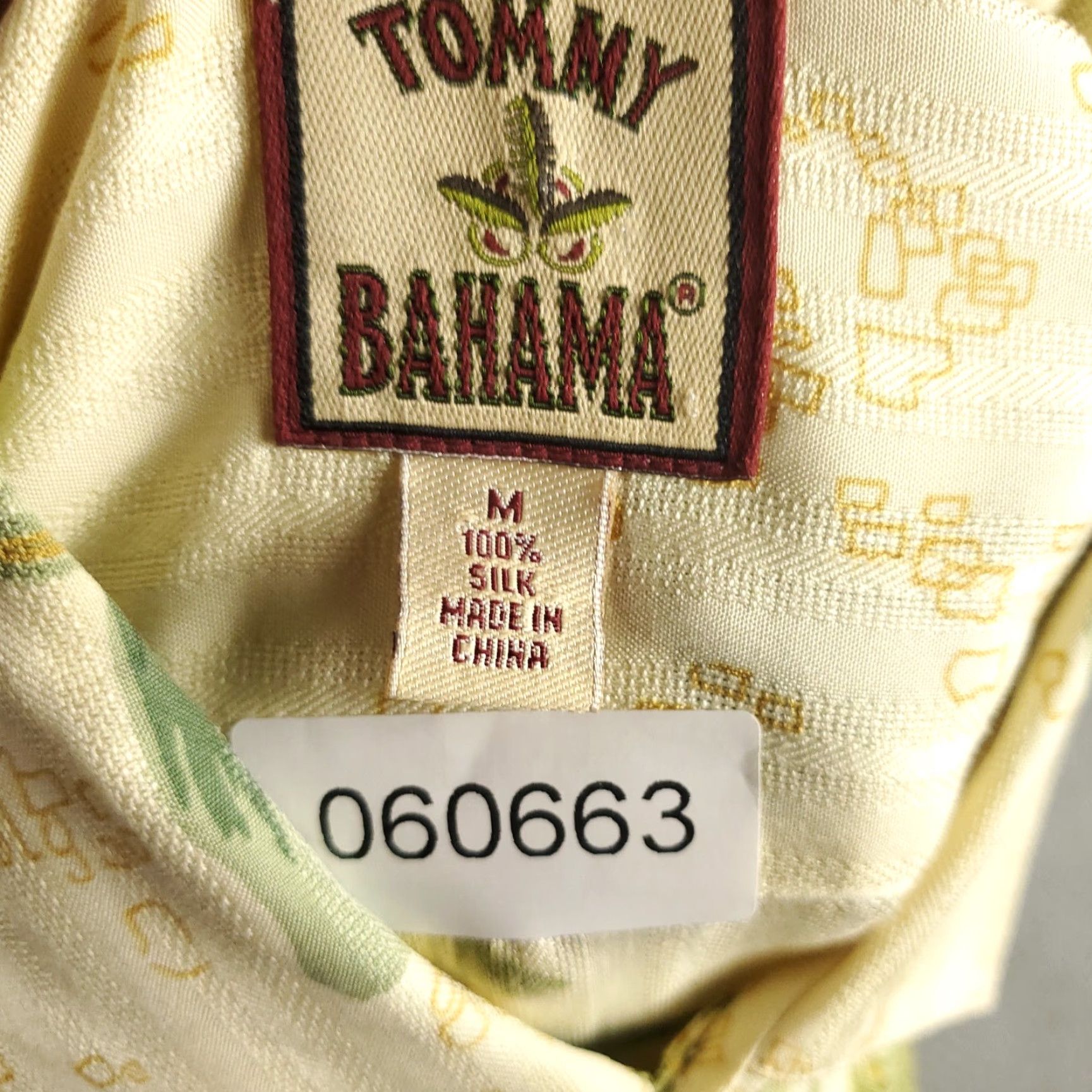 Tommy Bahama VINTAGE Tommy Bahama Silk Hawaiian Shirt Mens Medium Short Sleeve Ivory Floral Tropical Size US M / EU 48-50 / 2 - 7 Thumbnail