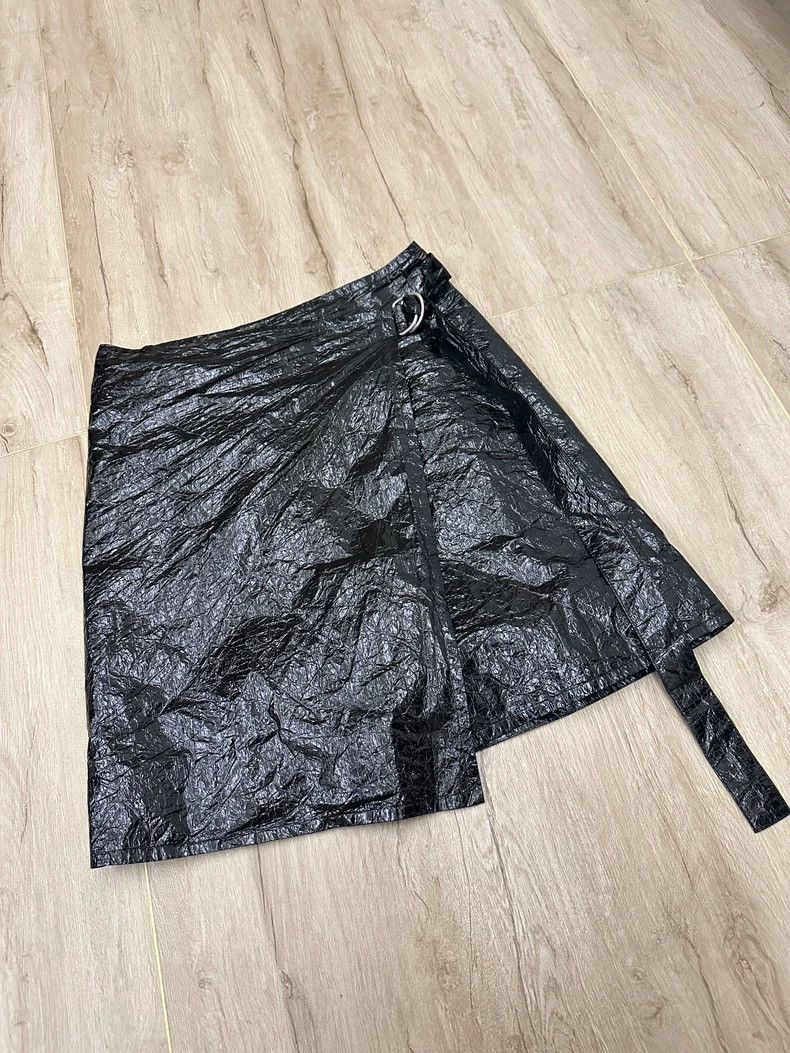 Helmut Lang HELMUT LANG sizeXS Black skirt Size 27" / US 4 / IT 40 - 1 Thumbnail