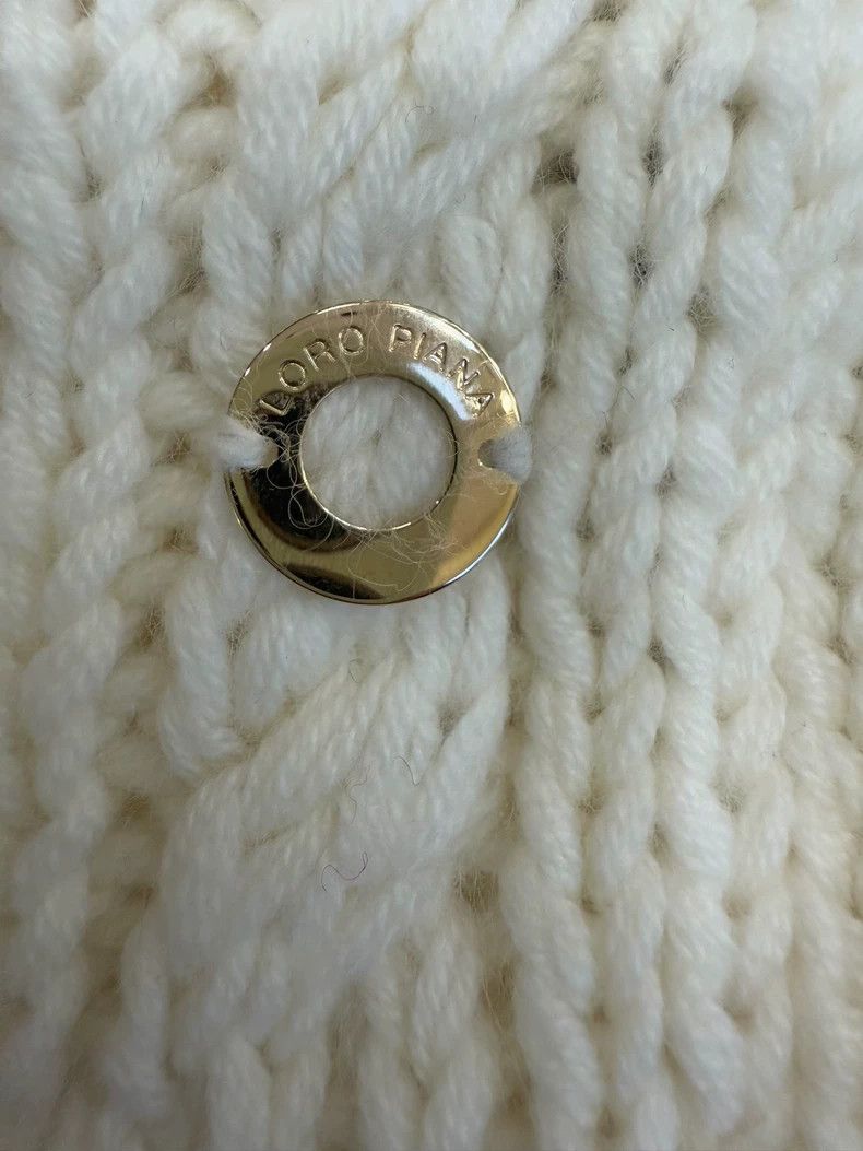 Loro Piana LORO PIANA White cashmere cardigan with hood Size XS / US 0-2 / IT 36-38 - 6 Thumbnail