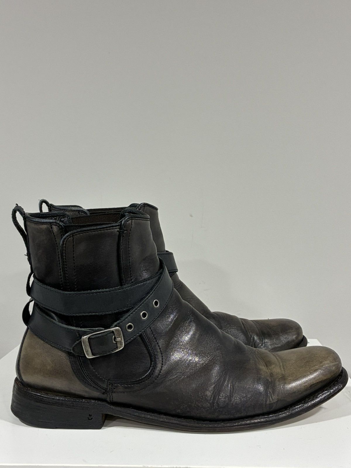John Varvatos Bowery Buckled Chelsea Boot 10.5 or EU 44.5 Size US 10.5 / EU 43-44 - 11 Thumbnail