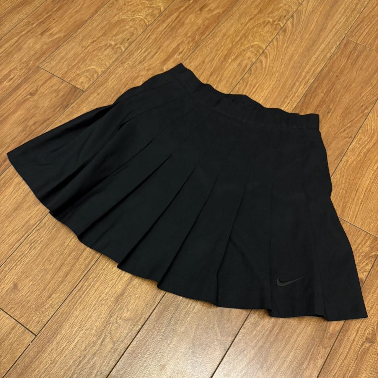 Nike Vintage Black Nike Tennis Skirt Size 25" / US 0 / IT 36 - 1 Thumbnail