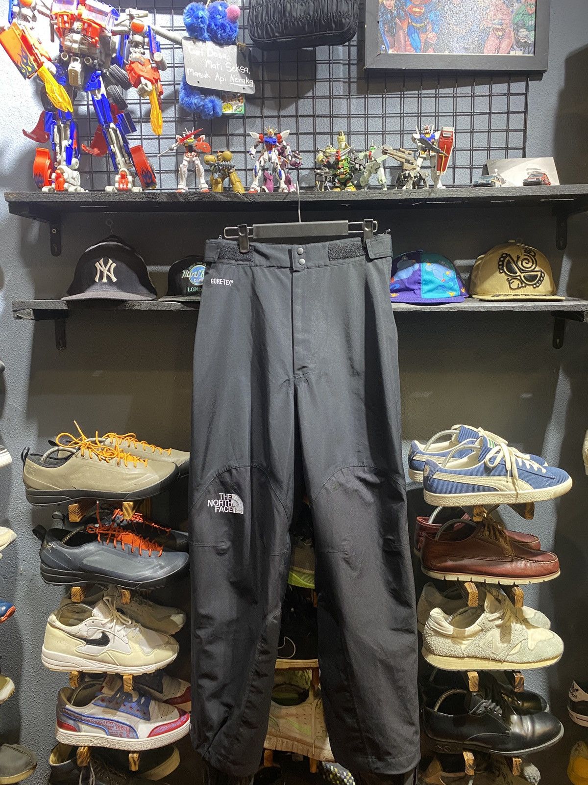 The North Face Goretax Side Zipper