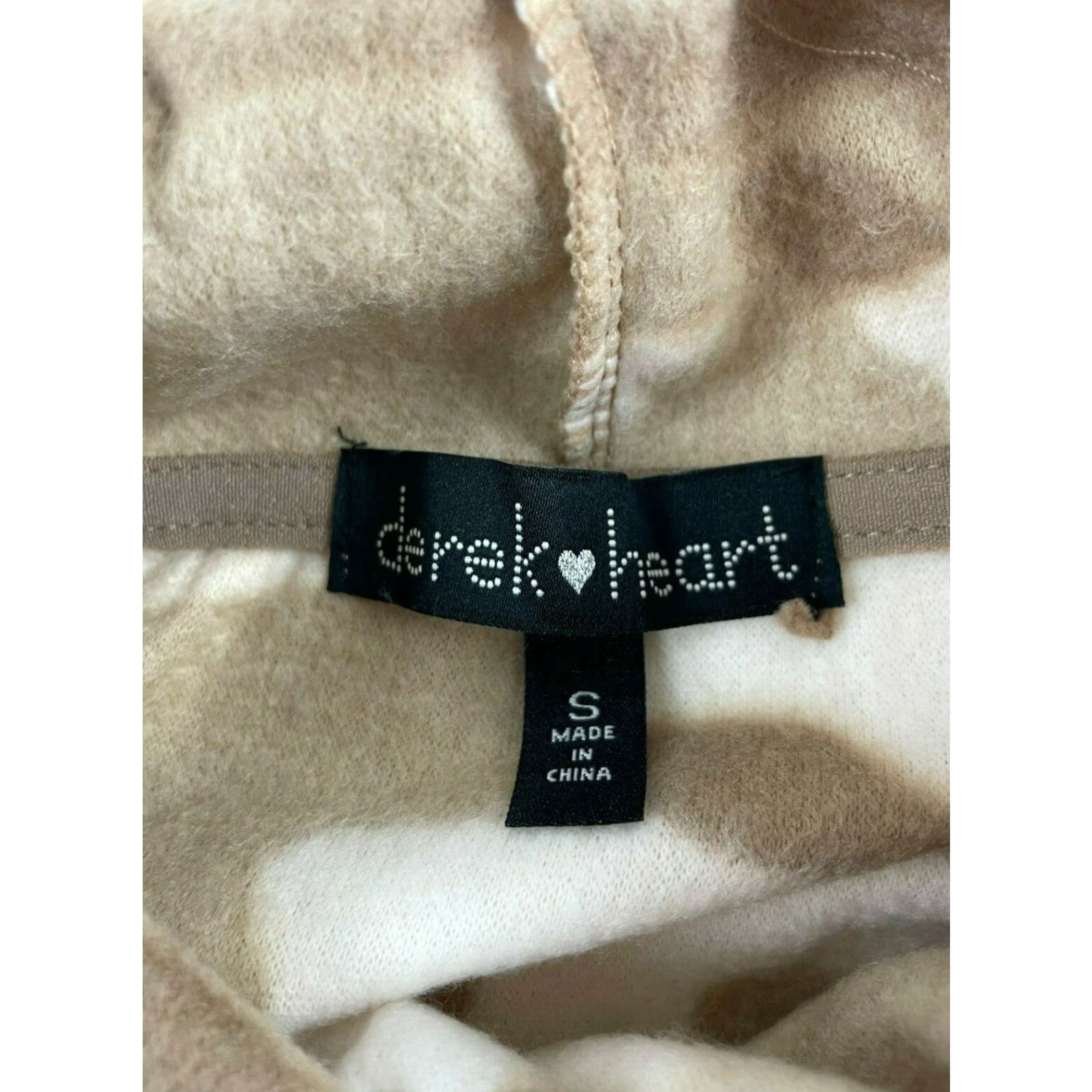 Vintage Derek Heart Sweatshirt Women's Size Small Tan Fleece Camo Cowl Neck Drawstring Pullover Vintage: No Size S / US 4 / IT 40 - 5 Thumbnail