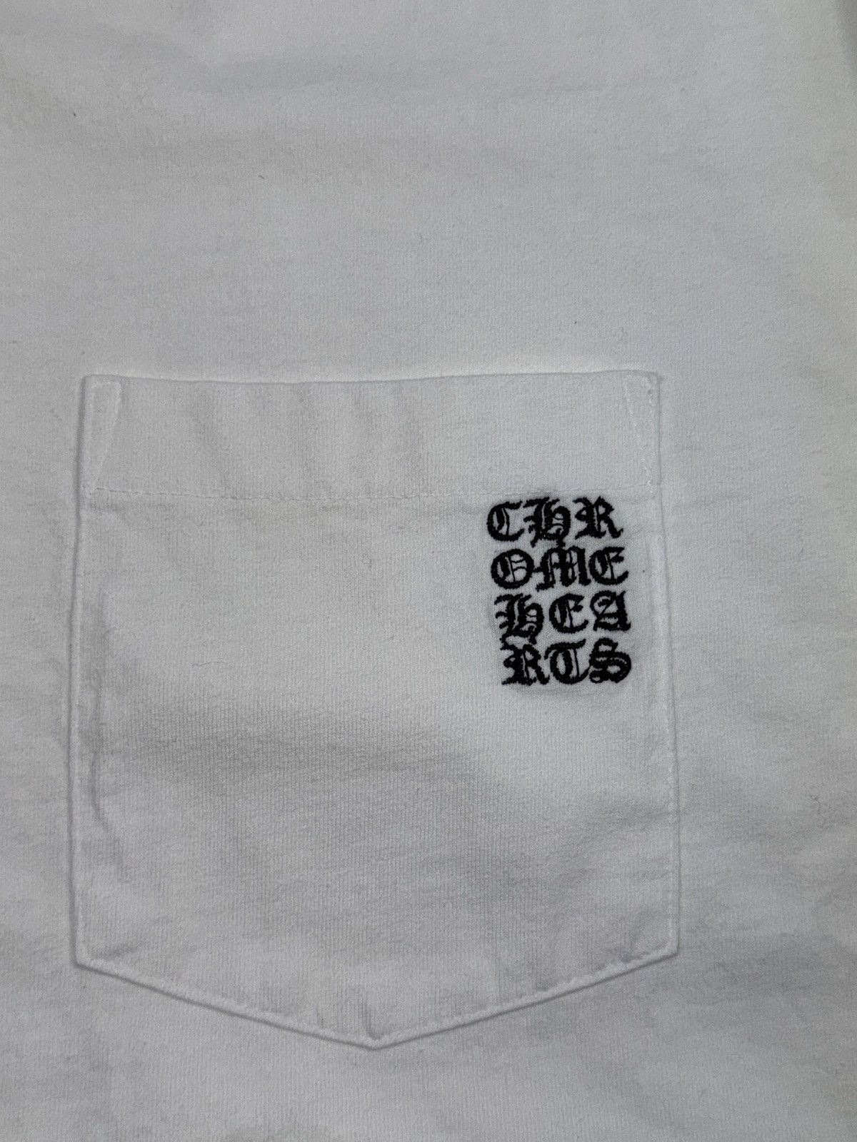 Chrome Hearts LOGO CROSS EMBROIDERED SINGLE POCKET PLAIN WHITE T-SHIRT Size US XL / EU 56 / 4 - 2 Thumbnail