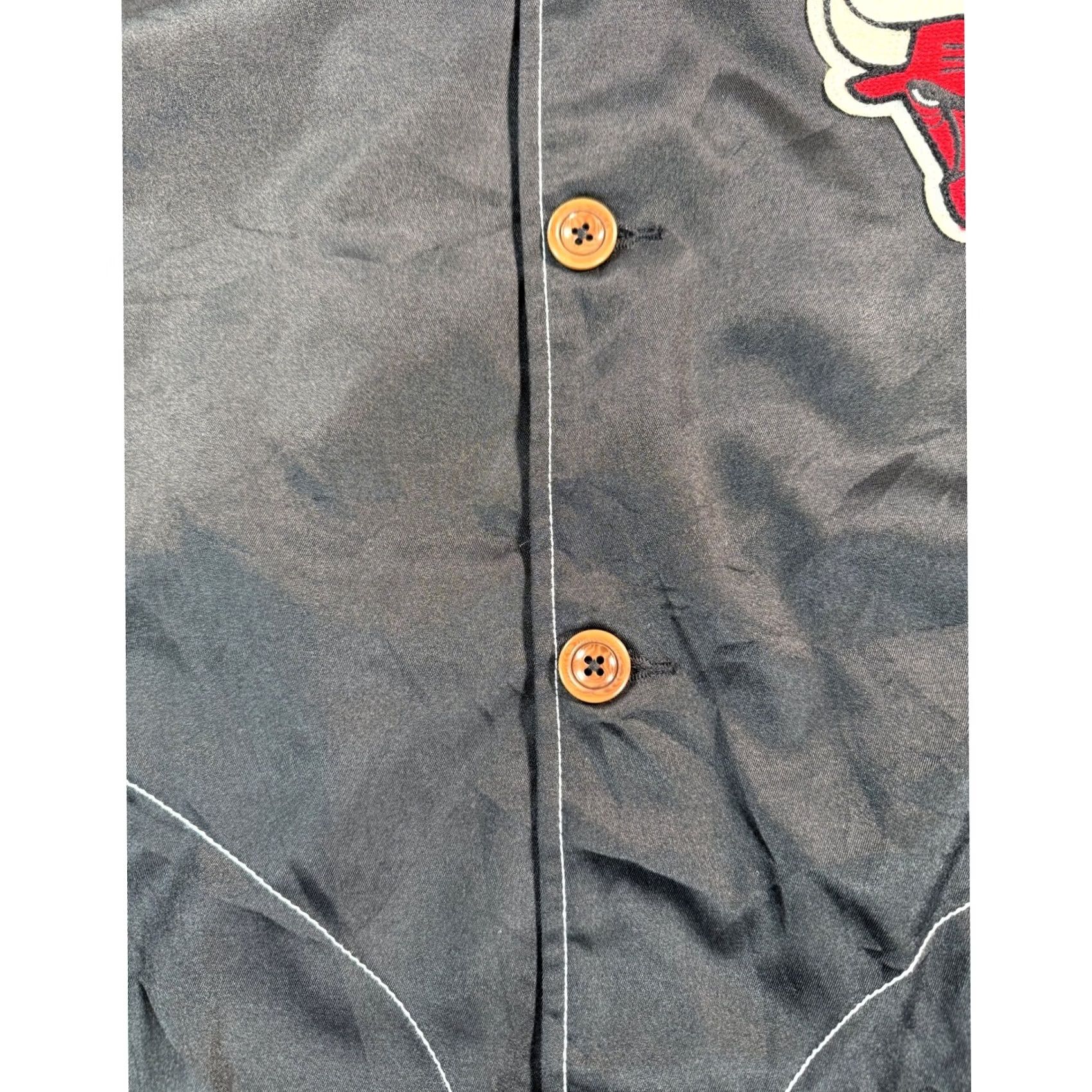Mitchell & Ness VINTAGE Mitchell & Ness Chicago Bulls Satin Bomber Jacket Mens Large Black Logo Size US XXL / EU 58 / 5 - 7 Thumbnail