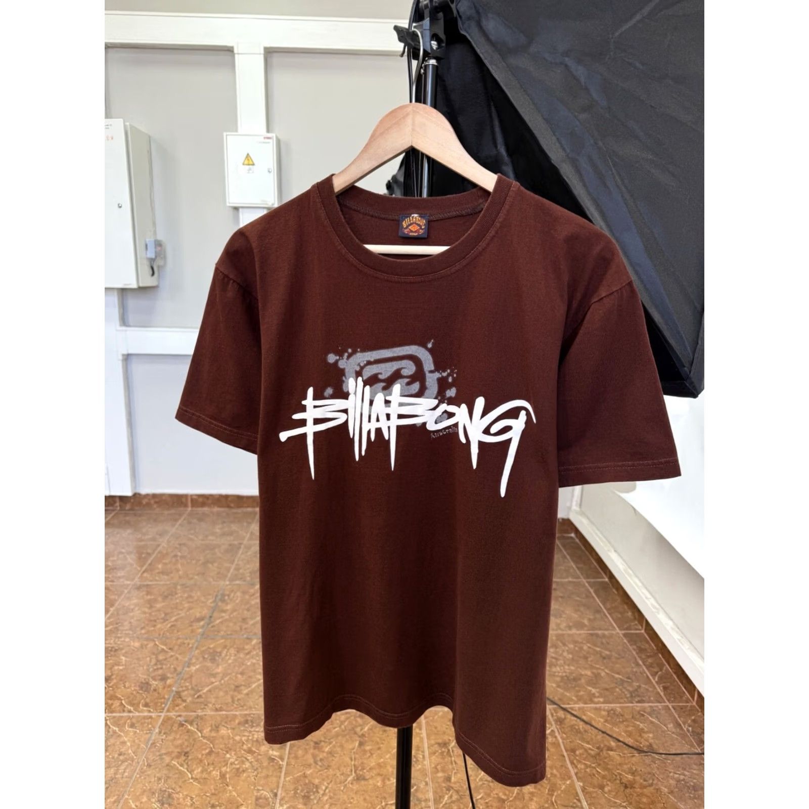 Billabong VINTAGE Billabong Australia Surfboards T-Shirt 80s Brown M Mens Short Sleeve Brown 80s Vintage Surfboards Shirt Mens Size US M / EU 48-50 / 2 - 2 Thumbnail