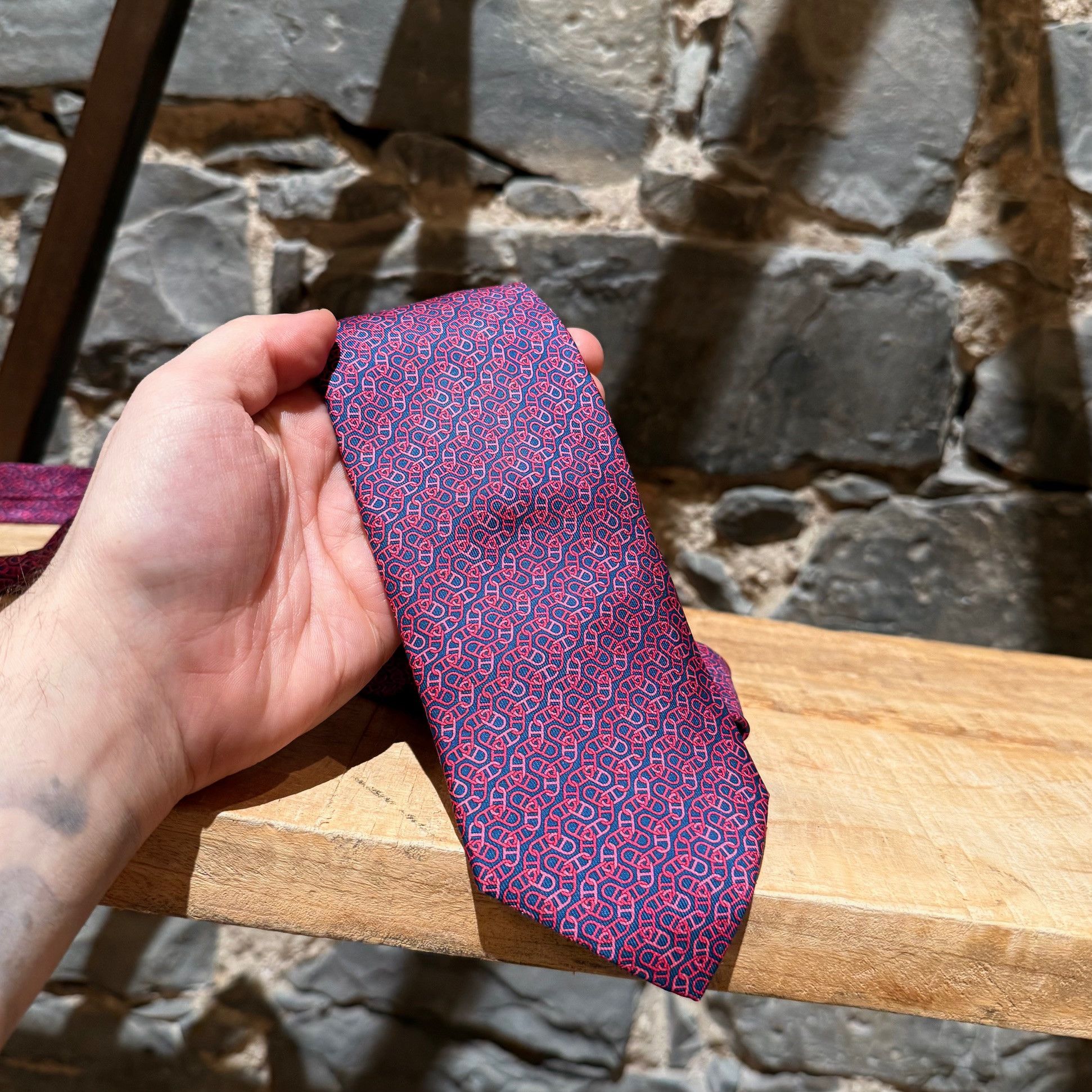 Hermes Hermès Pink Chaine D'Ancre Pattern Navy Silk Tie Size ONE SIZE - 2 Thumbnail