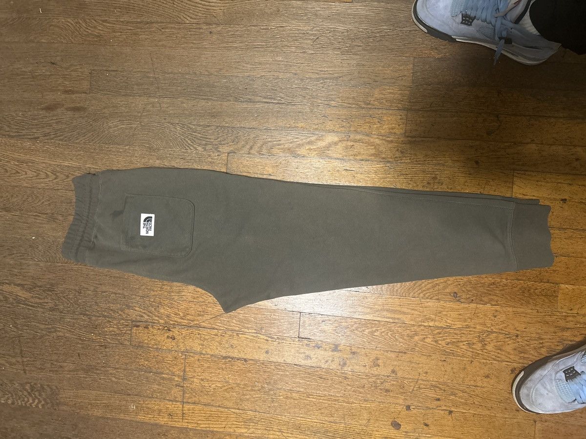 The North Face Olive North Face Joggers Size US 32 / EU 48 - 1 Thumbnail
