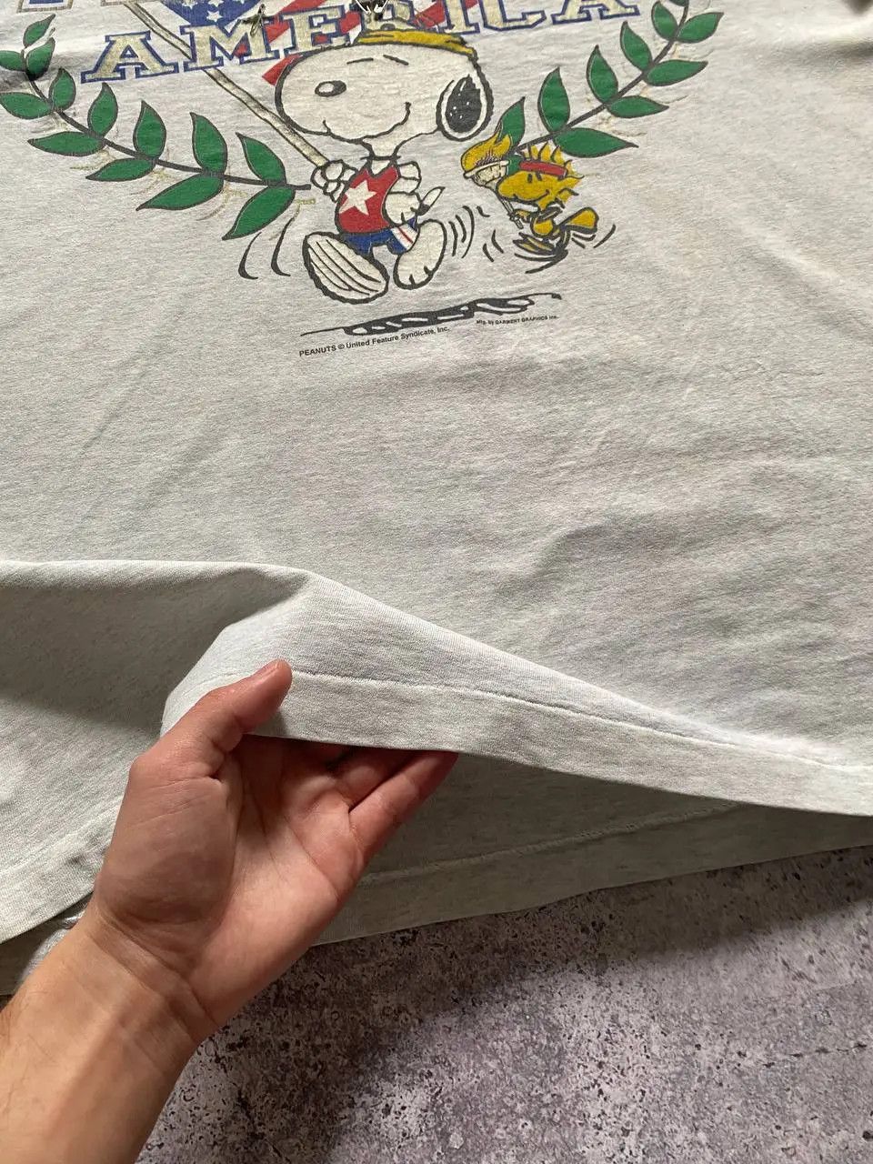 Cartoon Network VINTAGE 90s PEANUTS SNOOPY USA DISTRESSED CARTOON T SHIRT Size US XL / EU 56 / 4 - 13 Thumbnail