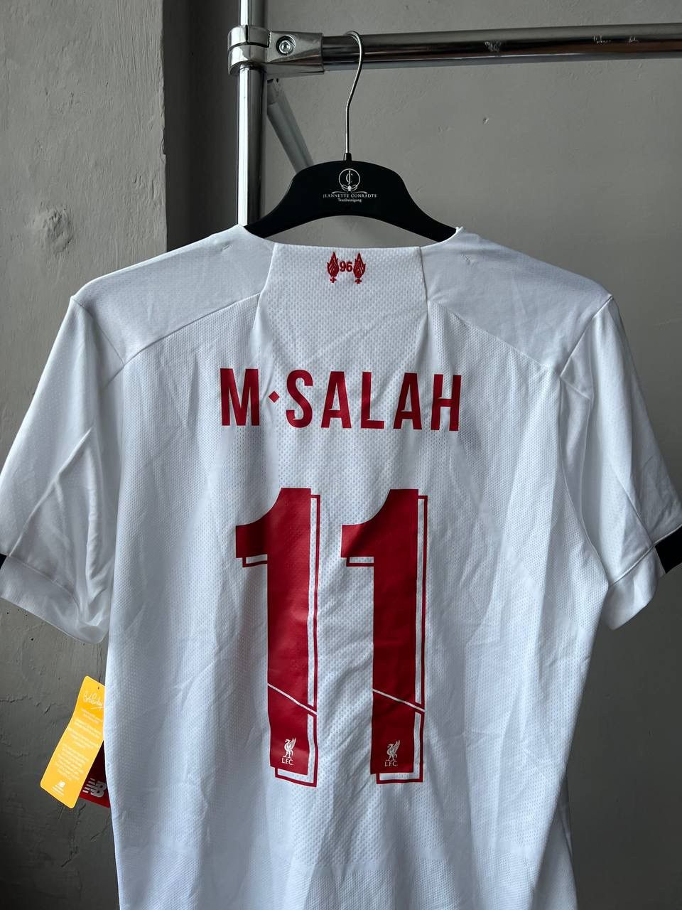 New Balance NEW! 2019/20 LIVERPOOL FC #11 M.SALAH HOME SOCCER JERSEY M Size US M / EU 48-50 / 2 - 16 Thumbnail