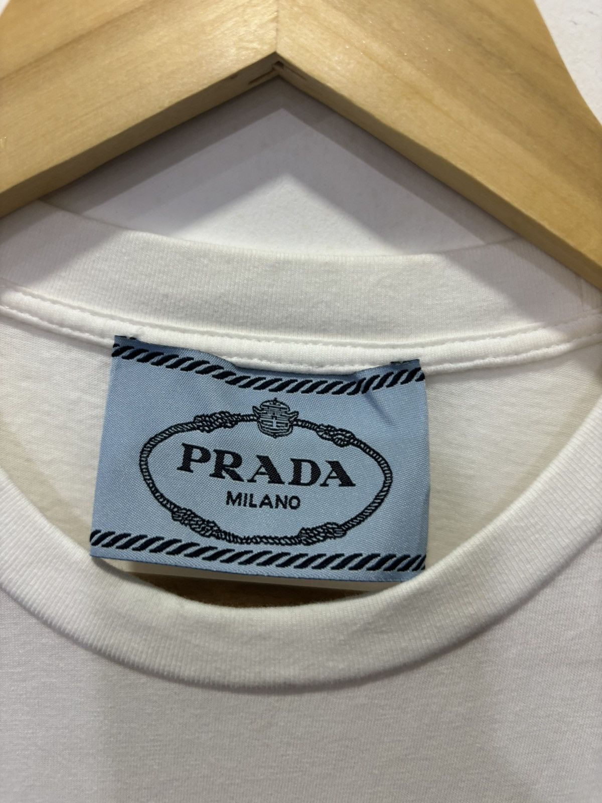 Prada Prada Embroidery Tshirt Size US M / EU 48-50 / 2 - 3 Thumbnail