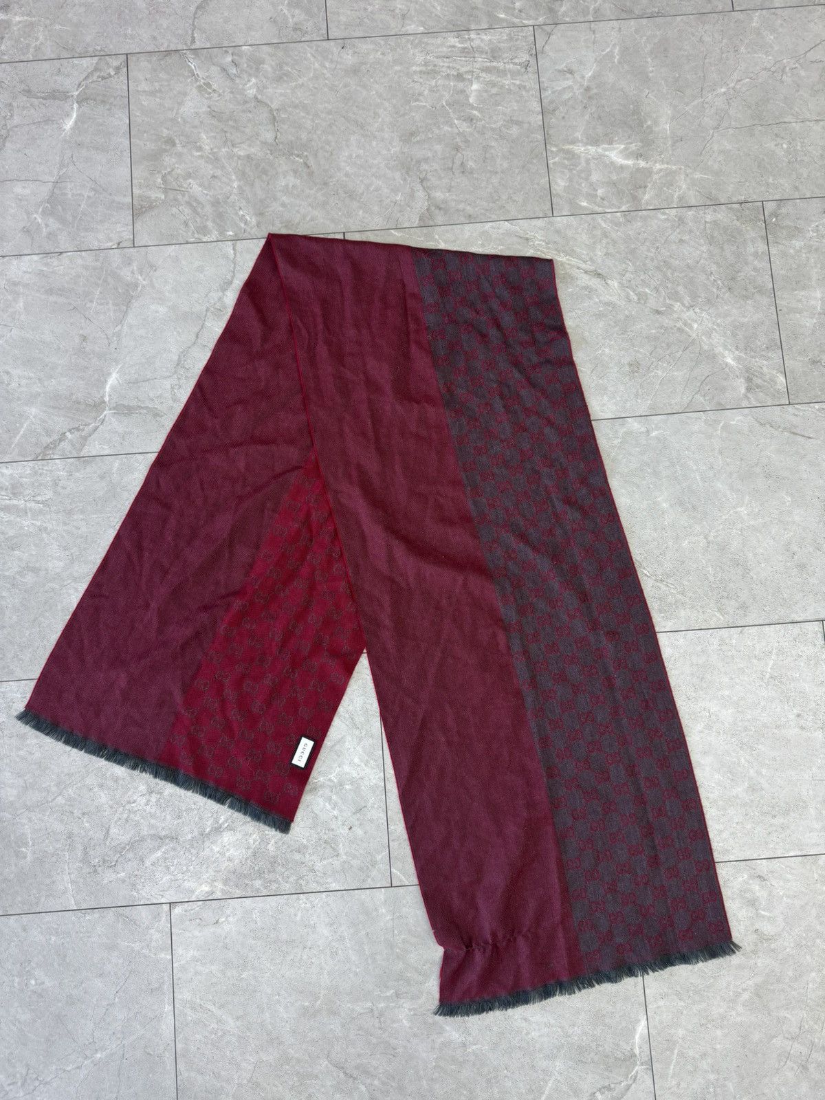 Gucci Gucci Wool Red Printed Reversible Scarf Size ONE SIZE - 4 Thumbnail