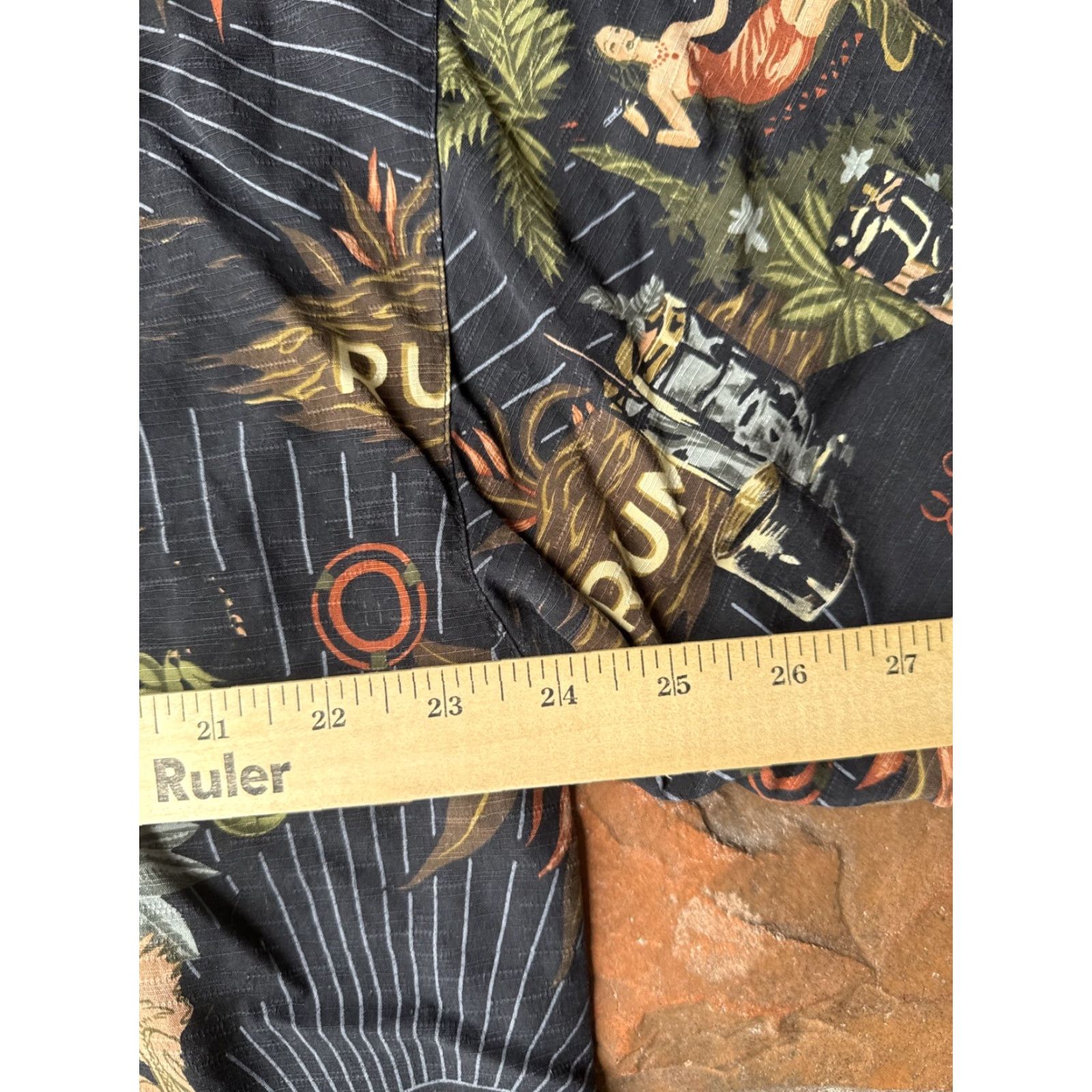 Tommy Bahama VINTAGE? No — Tommy Bahama Hula Girl Silk Hawaiian Shirt XL Black Button-Up Short Sleeve Men’s Shirt Size US XL / EU 56 / 4 - 4 Thumbnail