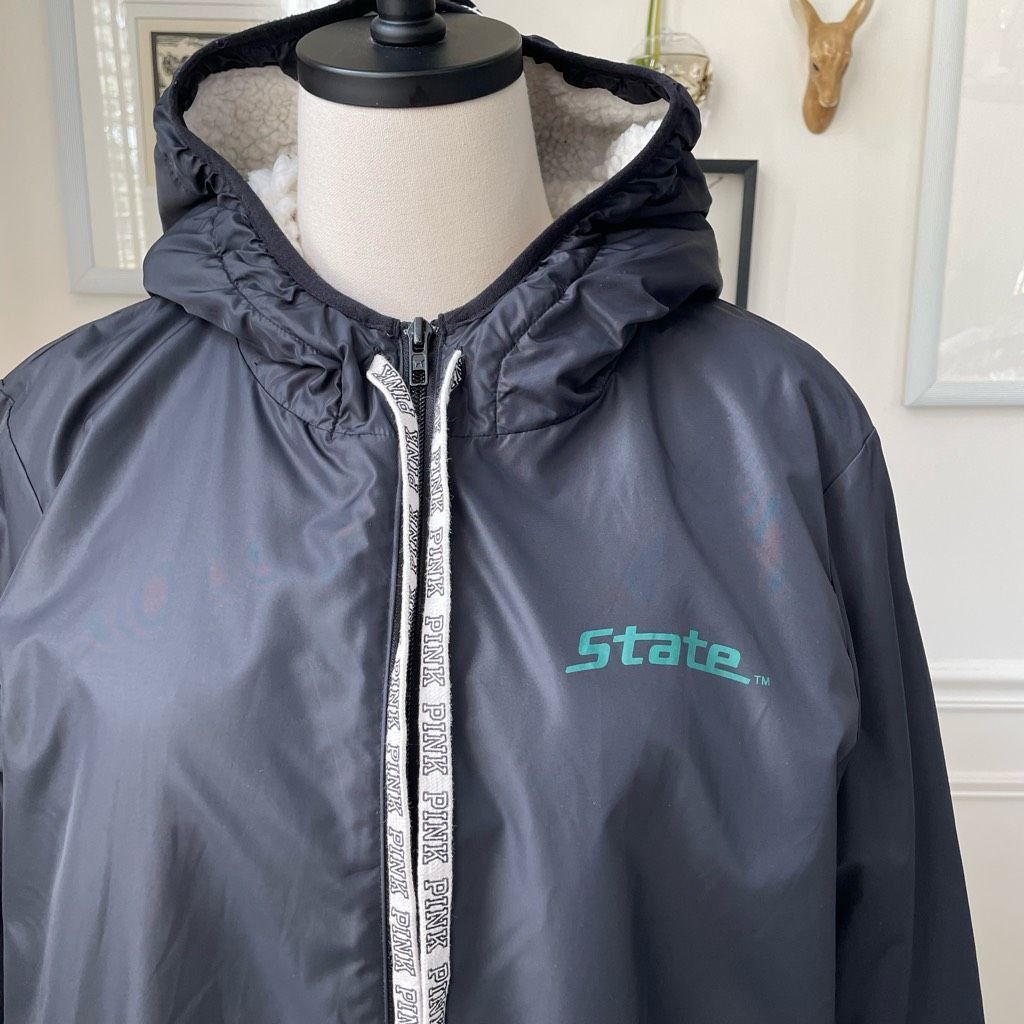 Victoria's Secret Victoria’s Secret Pink MSU Michigan State Collegiate Sherpa Size M / US 6-8 / IT 42-44 - 2 Thumbnail
