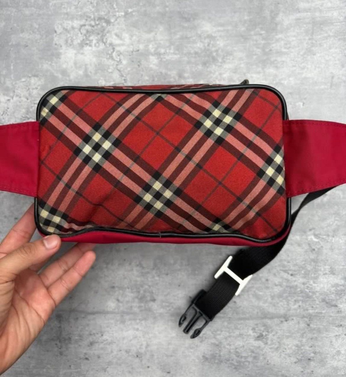 Burberry Authentic Burberry Red Plaid Canvas Belt Bag Size ONE SIZE - 8 Thumbnail