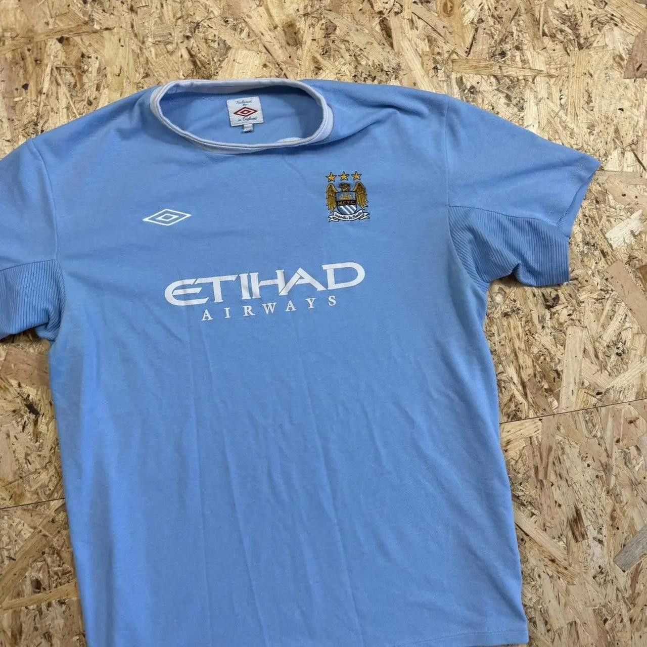 Umbro Manchester City Umbro home shirt, blue, with white trim Size US M / EU 48-50 / 2 - 4 Thumbnail