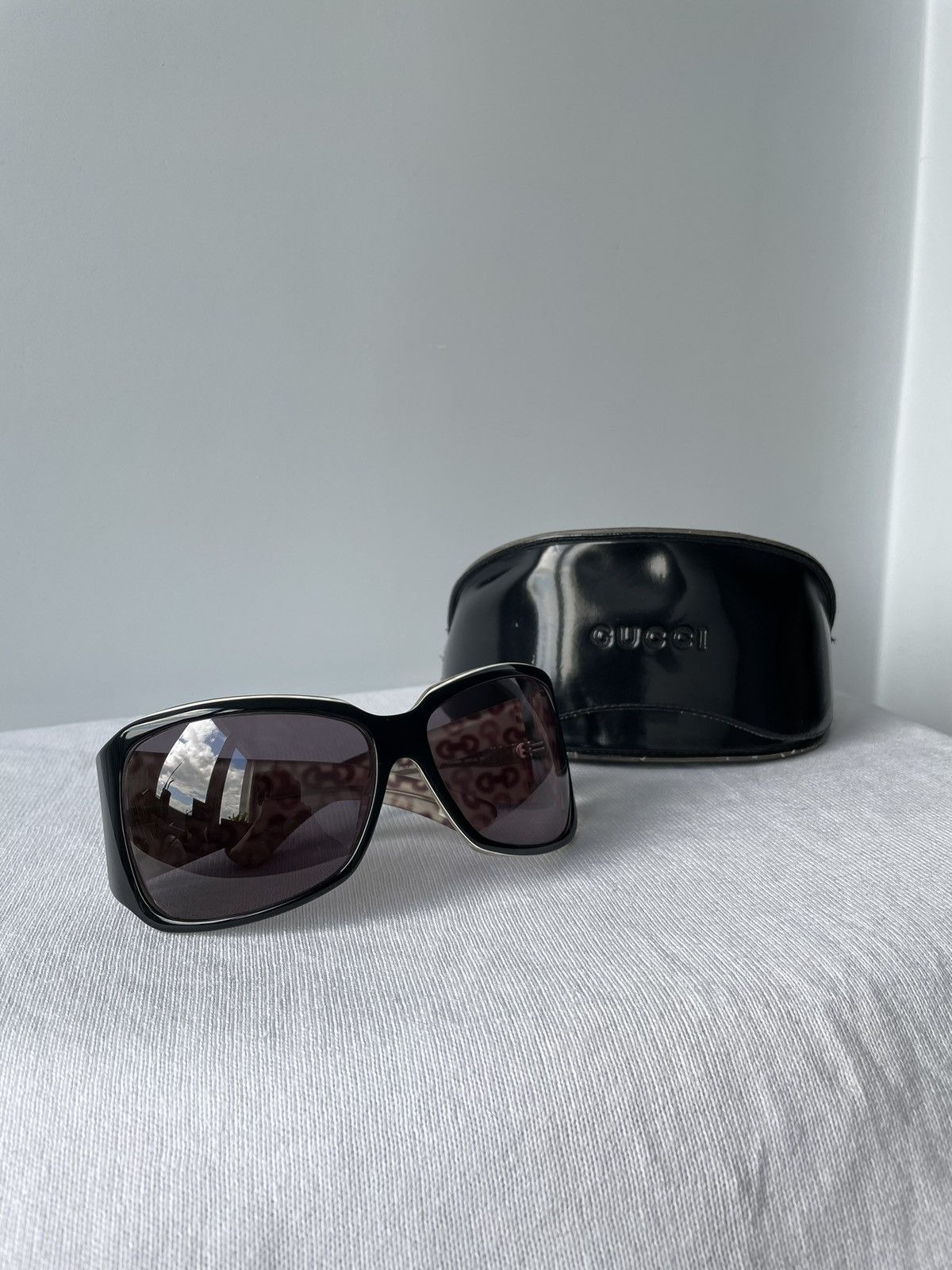 小物 GUCCI sunglasses vintage y2k oval BLK GUCCI Vintage Sunglasses Rare Black Oval GG2409/S Square