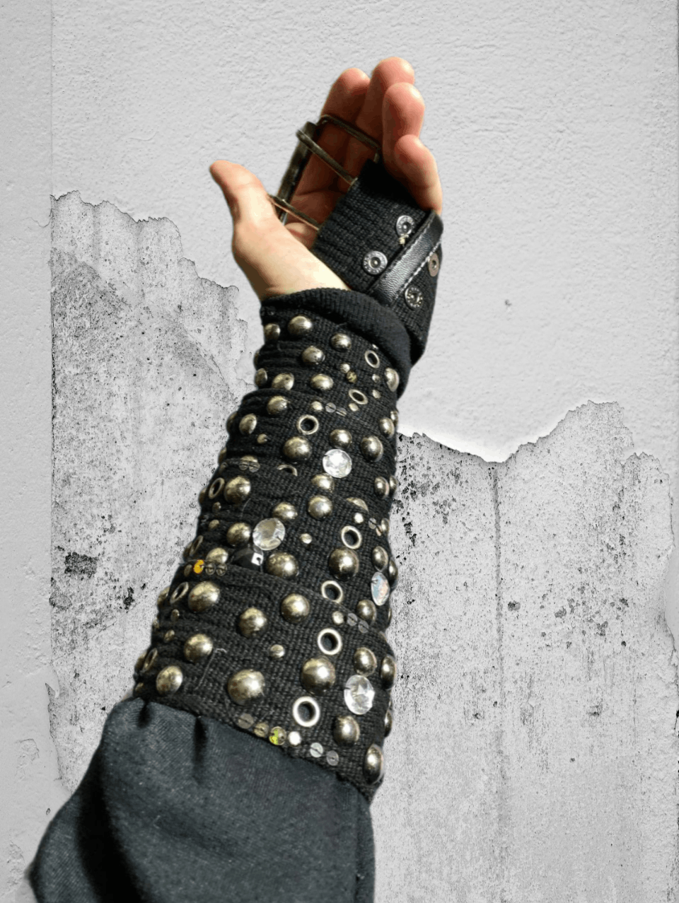 Japanese Brand Vintage Y2K Avant-garde Distressed Leather Metal Belt Size ONE SIZE - 1 Thumbnail