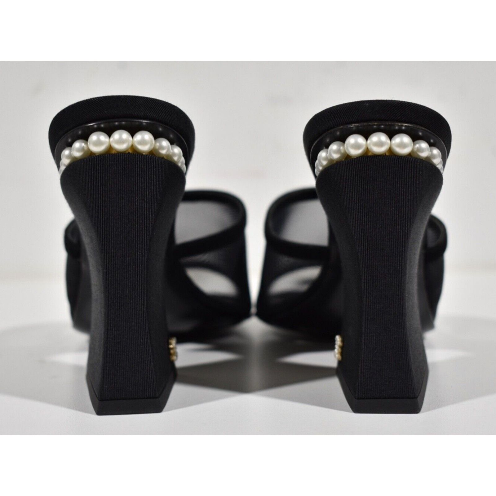 Chanel 22A Pearl CC Logo Block Heel Backless Mule Sandal Pump 41 Size US 11 / IT 41 - 10 Thumbnail