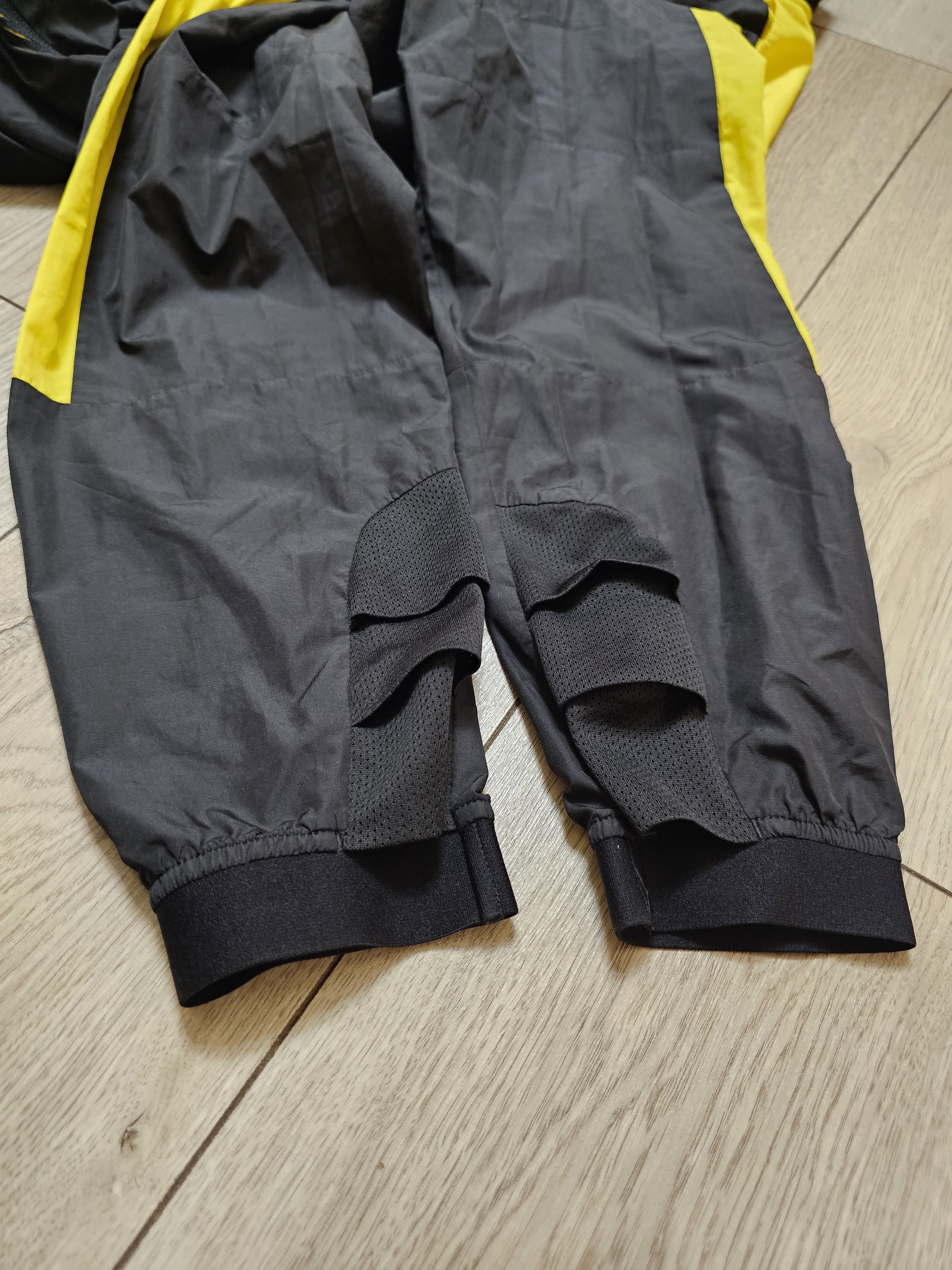 Puma BORUSSIA DORTMUND 2015 TRAINING BVB FOOTBALL SOCCER JACKET Size US XXL / EU 58 / 5 - 6 Thumbnail