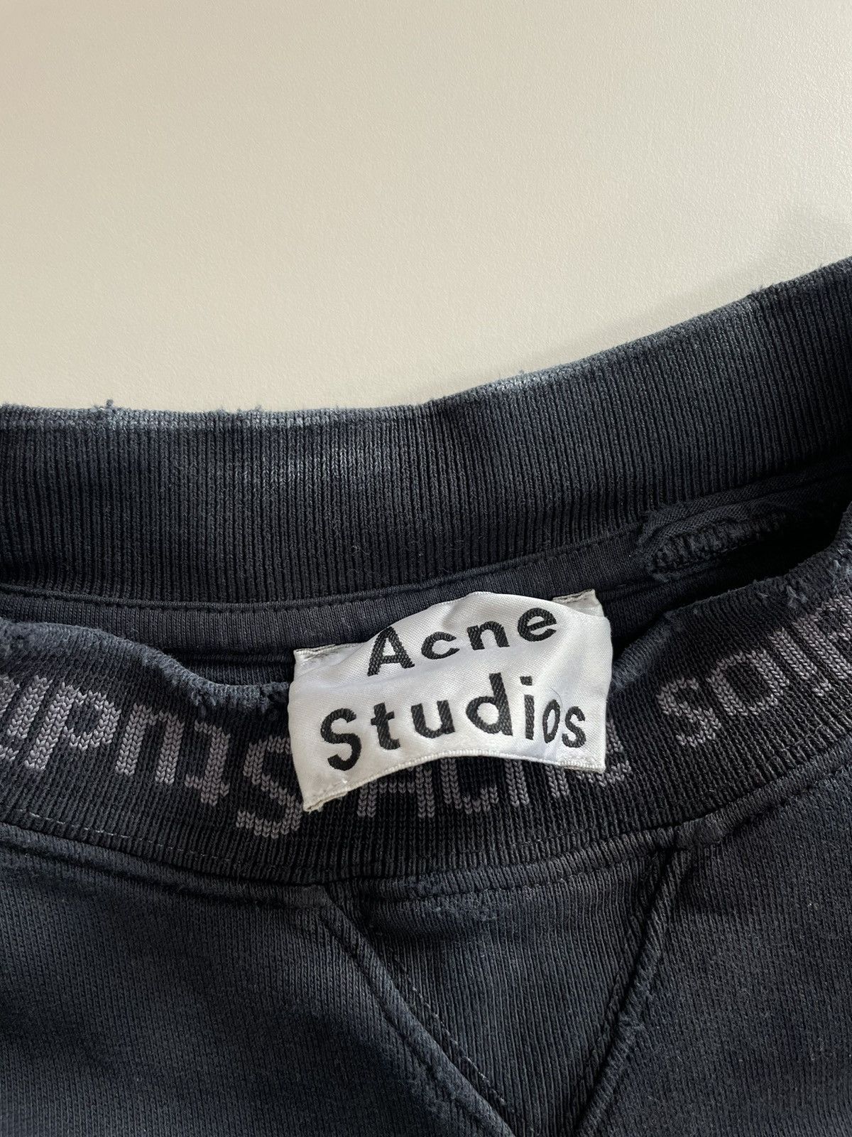 Acne Studios Acne Studios Distressed Sweatshirt Size US S / EU 44-46 / 1 - 3 Thumbnail