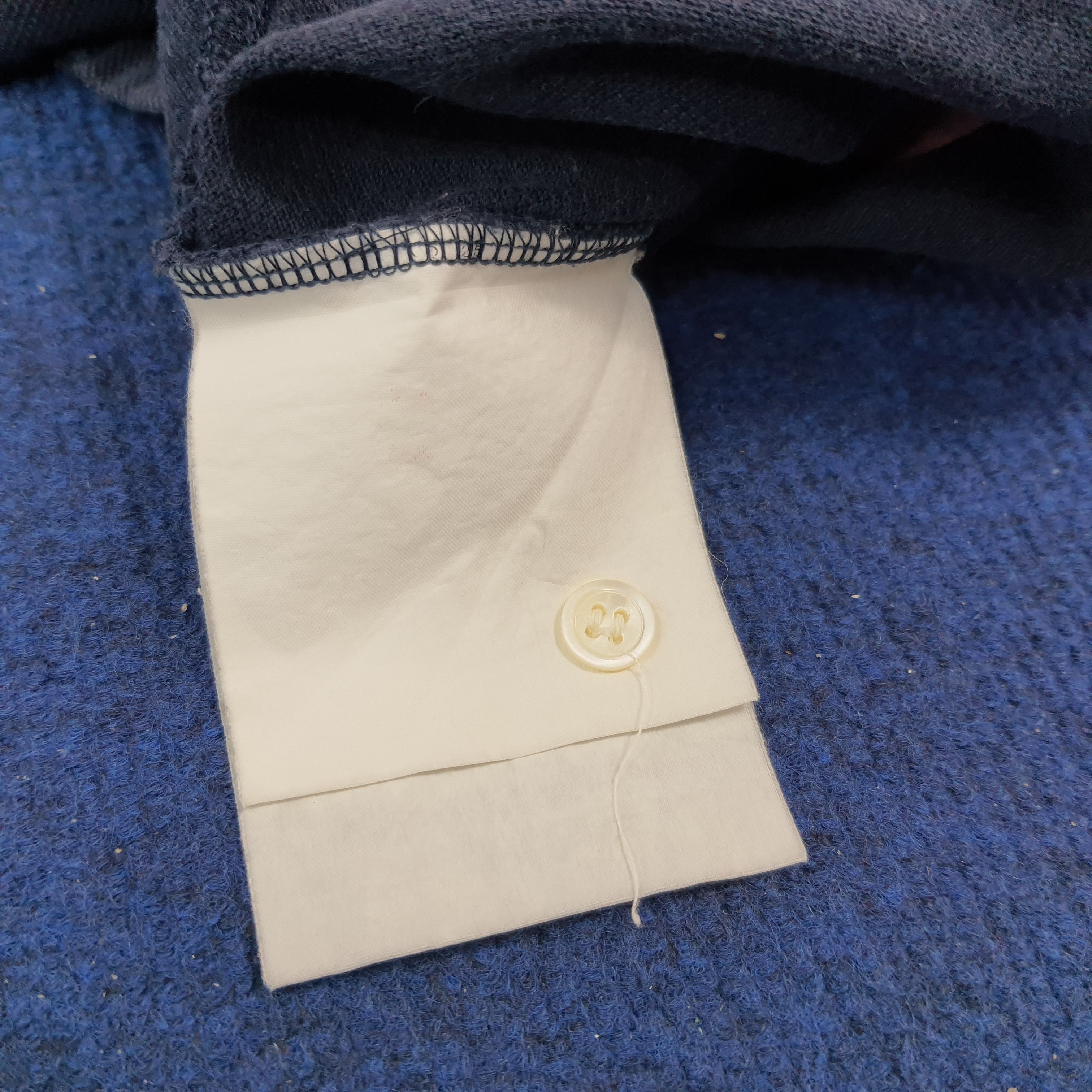 Comme des Garcons PLAY × Japanese Brand × Vintage Vintage Comme Des Garcons Play Japanese Brand Polo Shirt Size US S / EU 44-46 / 1 - 5 Thumbnail