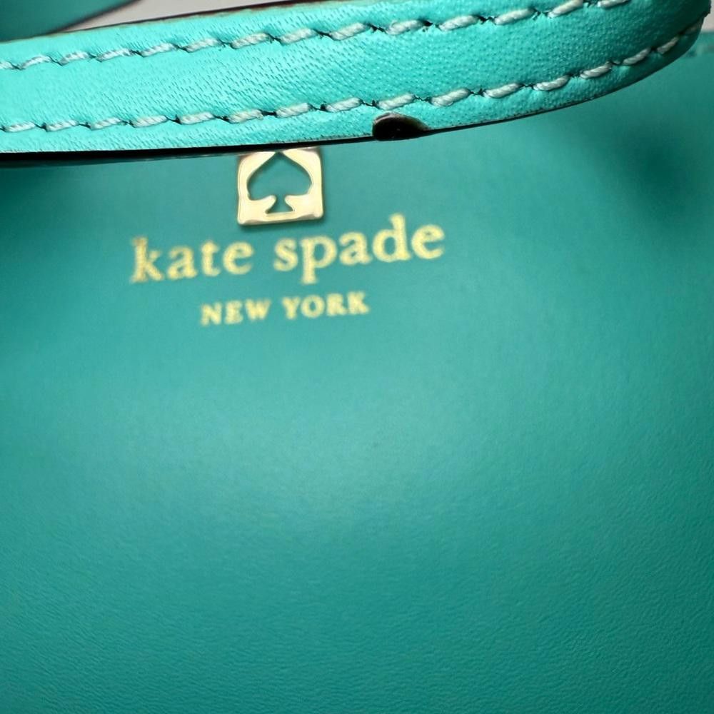 Designer Kate Spade Wristlet Clutch Tiffany Blue Aqua Leather Size ONE SIZE - 4 Thumbnail