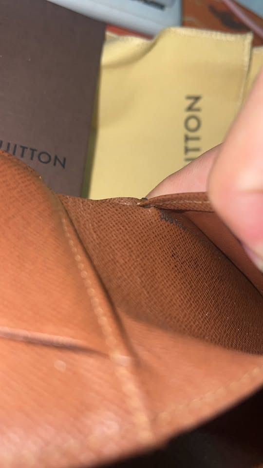 Louis Vuitton Louis Vuitton Monogram Bi Fold Men Wallet Size ONE SIZE - 9 Thumbnail