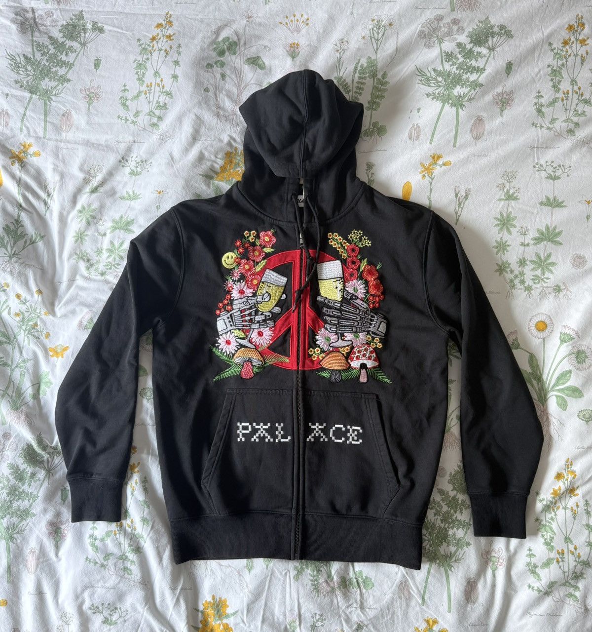 Palace Hippy Salute | Grailed
