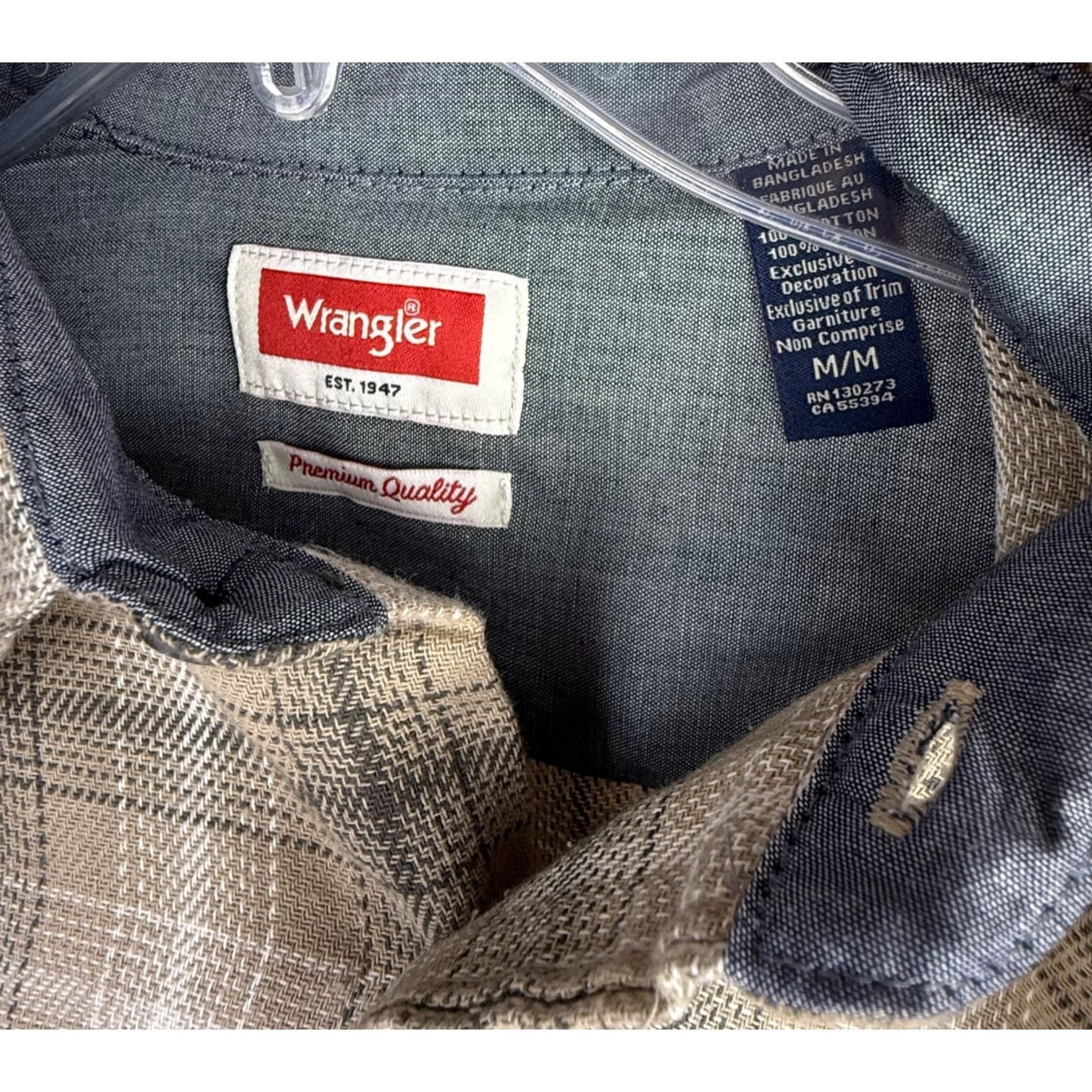 Wrangler Wrangler Men's Relaxed-Fit Brown Plaid Button-Front Long-Sle Size US M / EU 48-50 / 2 - 2 Thumbnail