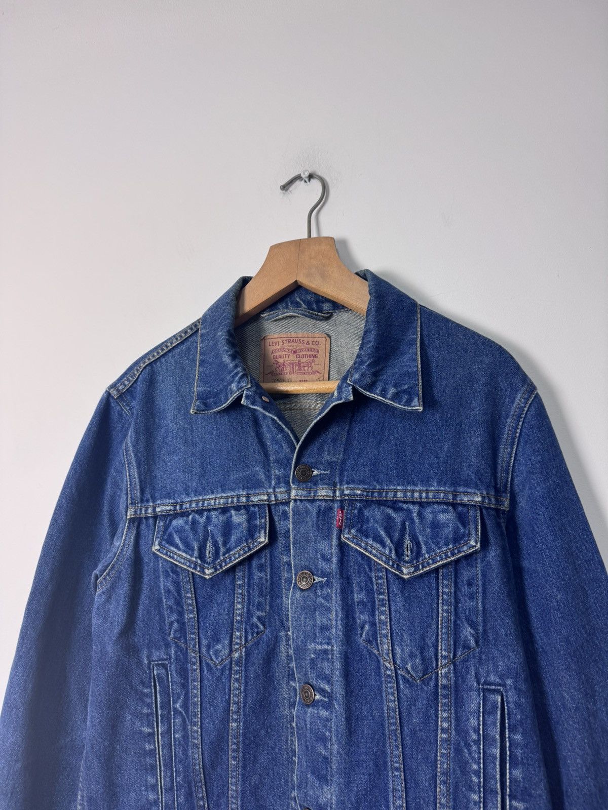 Levi's Vintage Levi’s Faded Blue Trucker Denim Jacket Size US S / EU 44-46 / 1 - 2 Thumbnail