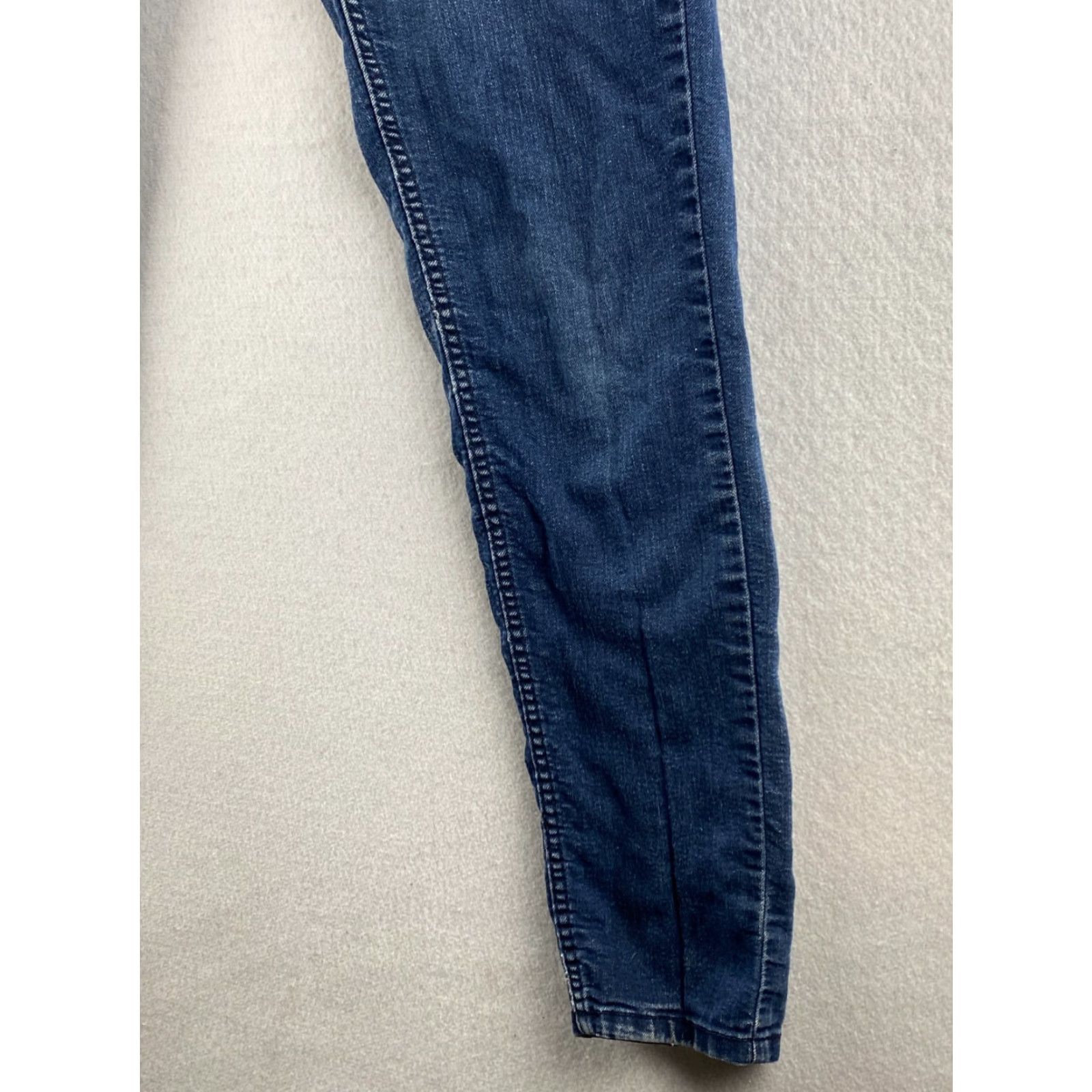 Zara Zara Jeans Womens 6 Blue Skinny stretch Denim Dark Wash Distressed Pant Jeans Silhouette 28x29 Mens? Size 28" / US 6 / IT 42 - 5 Thumbnail